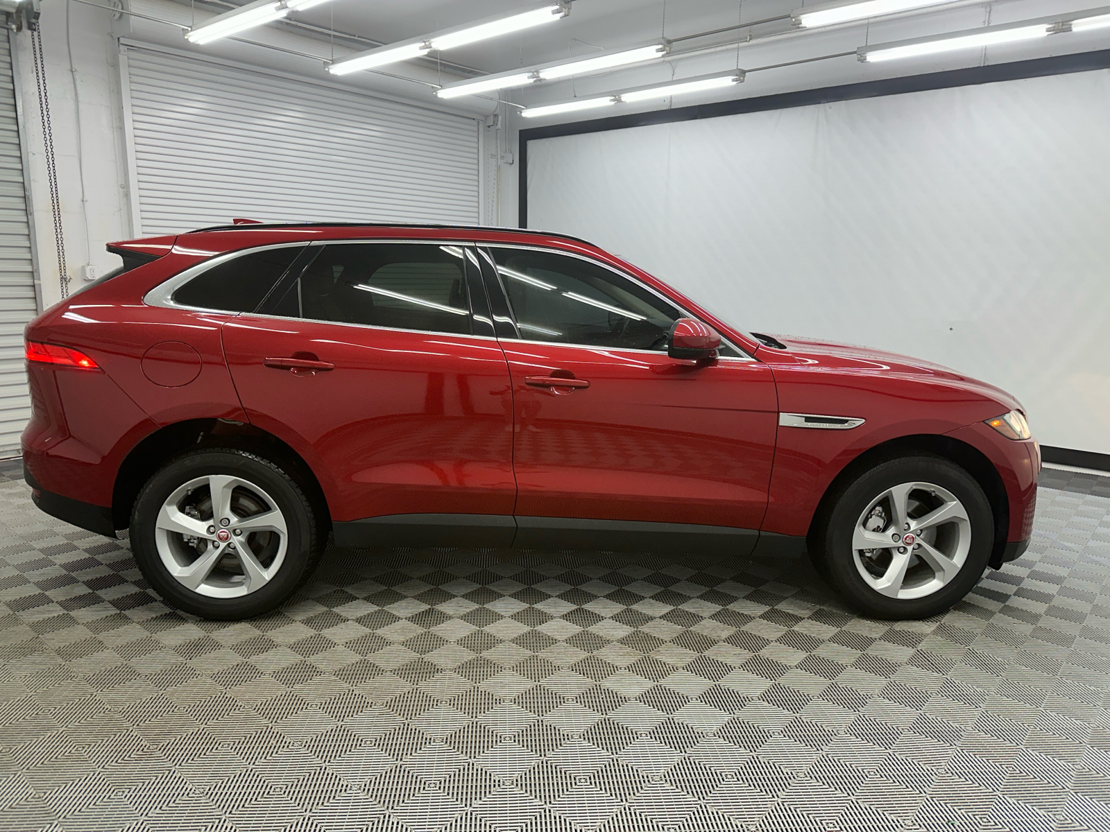 2019 Jaguar F-PACE 25t Premium 6