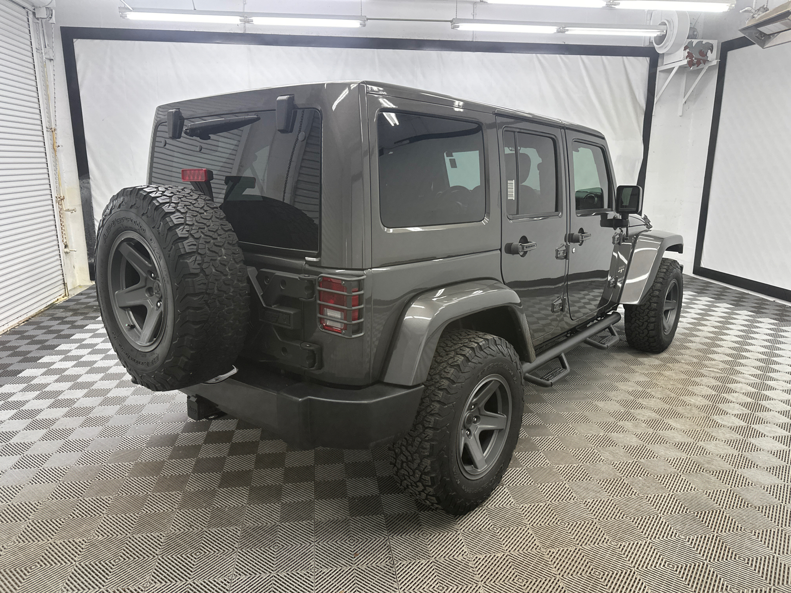 2017 Jeep Wrangler Unlimited Sahara 5