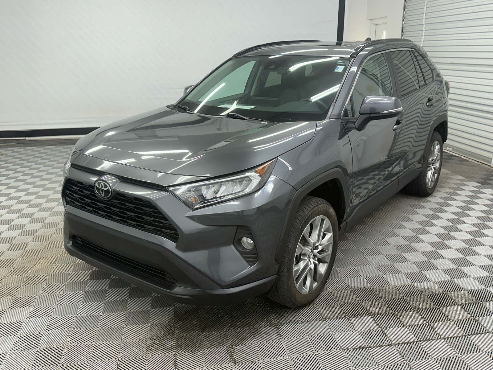 2019 Toyota RAV4 XLE Premium 1