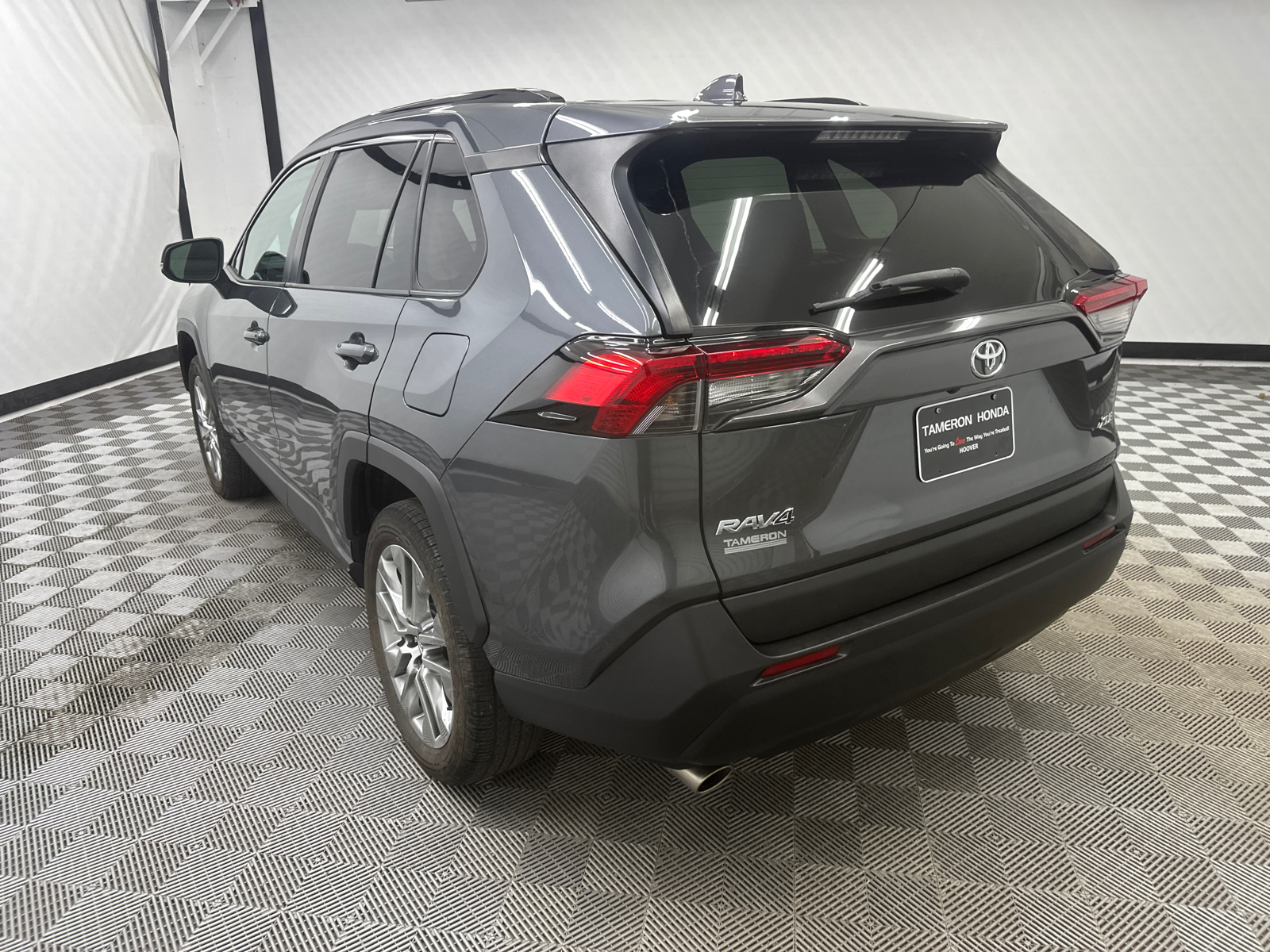 2019 Toyota RAV4 XLE Premium 3