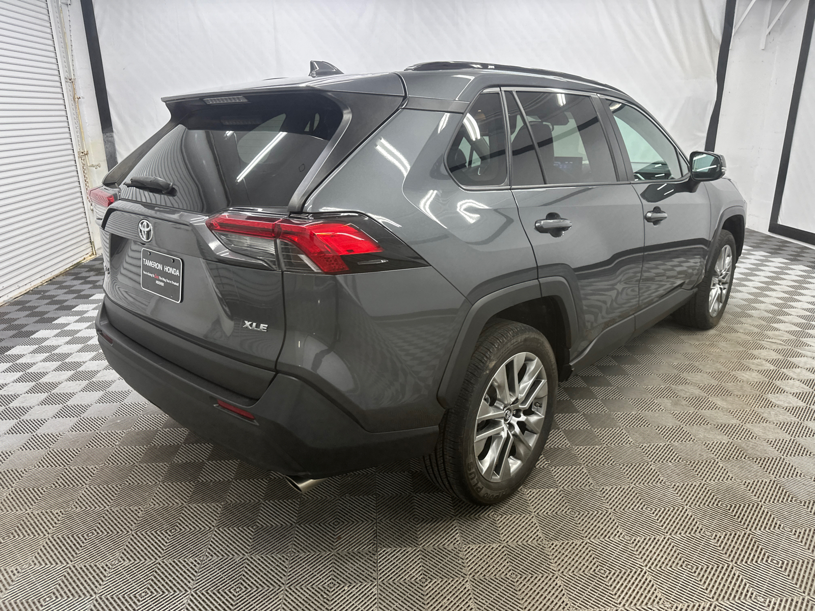 2019 Toyota RAV4 XLE Premium 5