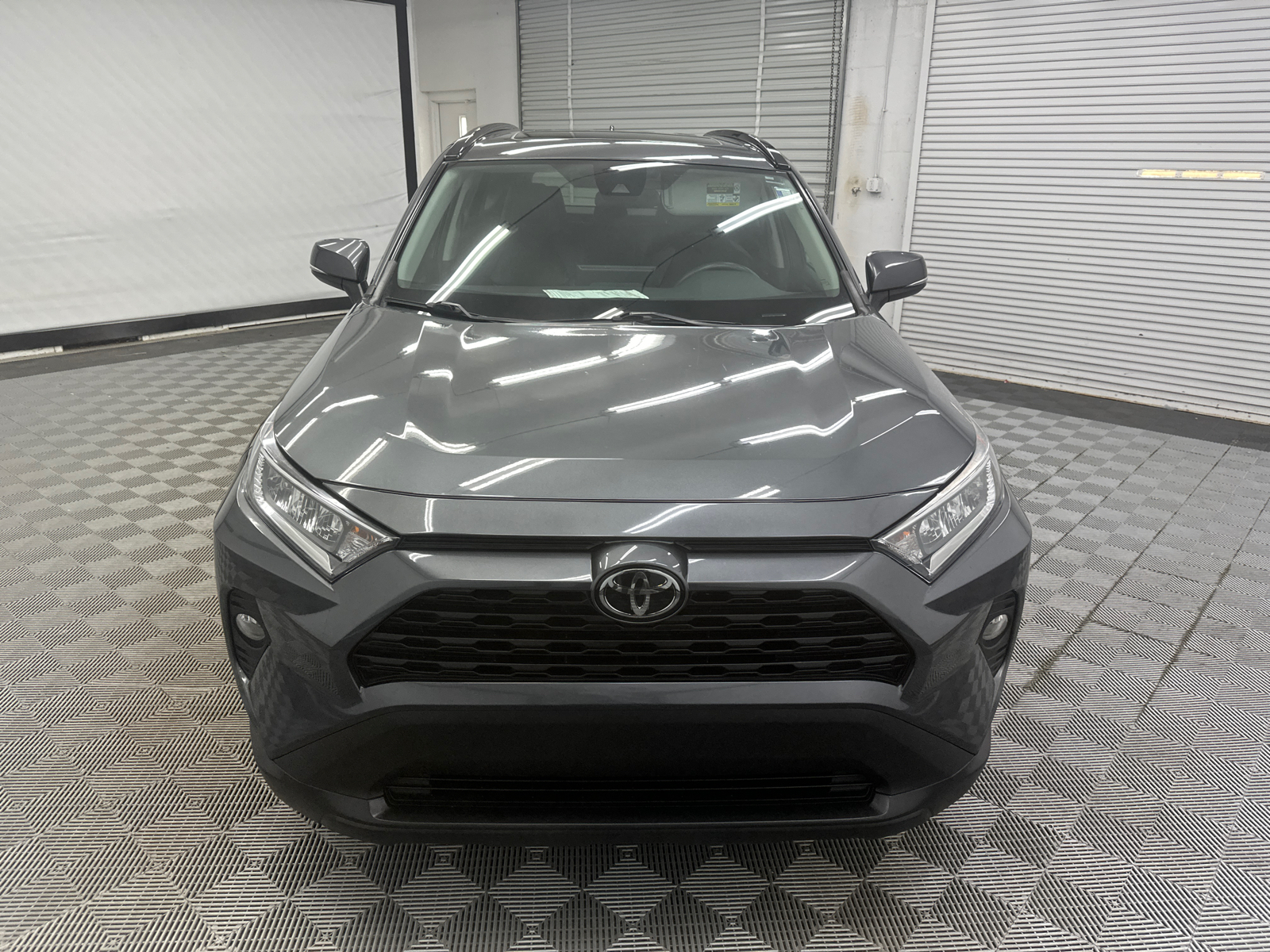 2019 Toyota RAV4 XLE Premium 8