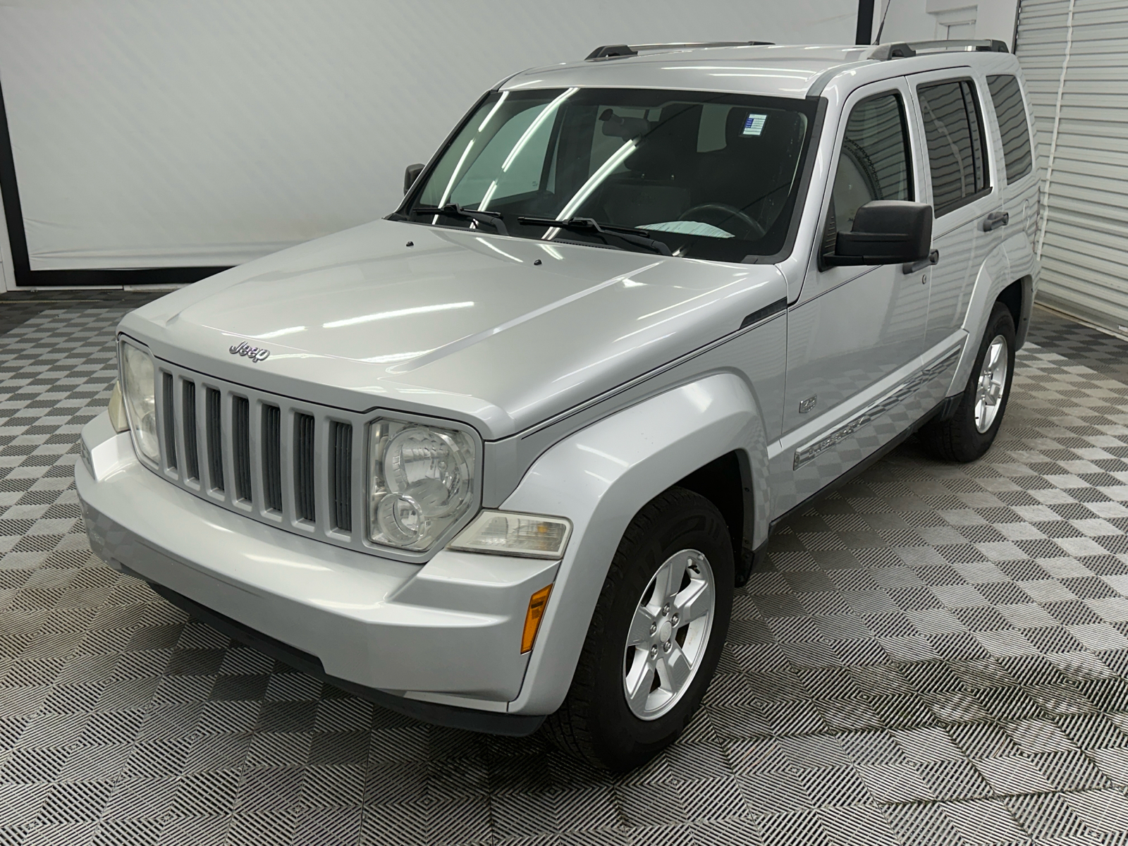 2011 Jeep Liberty Sport 1