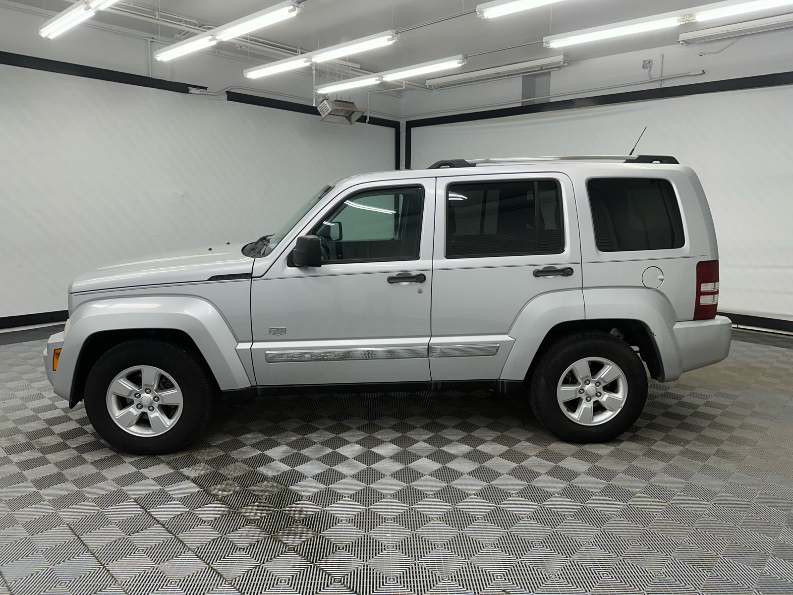 2011 Jeep Liberty Sport 2