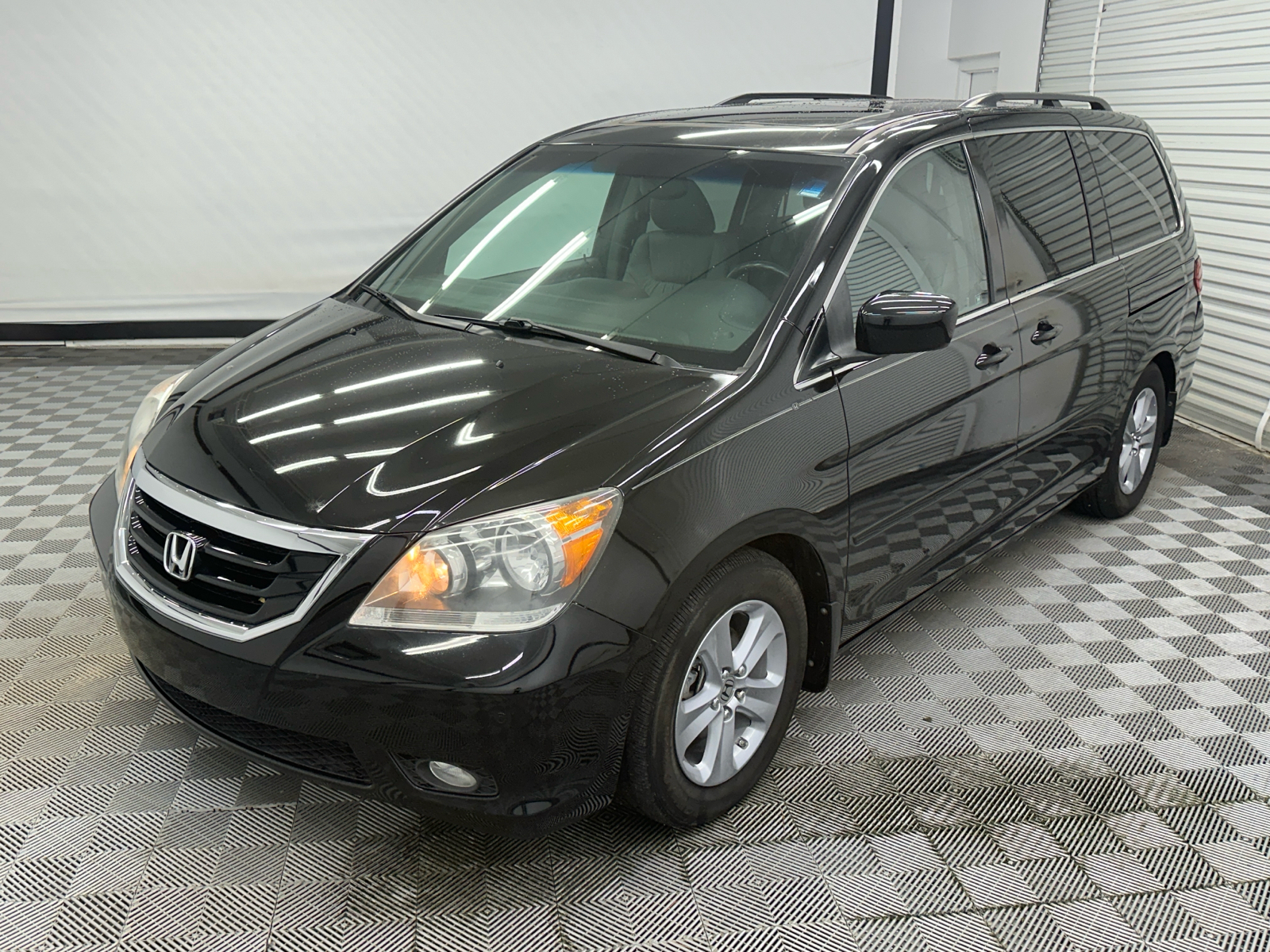 2010 Honda Odyssey Touring 1