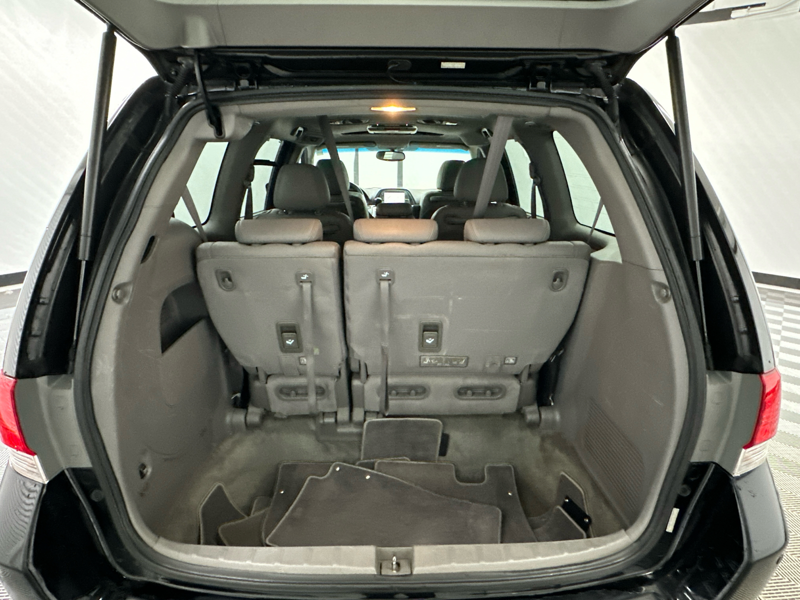 2010 Honda Odyssey Touring 20