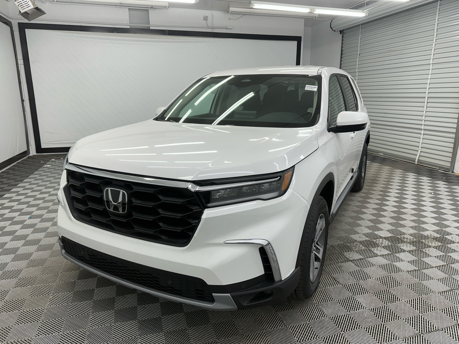 2025 Honda Pilot EX-L 1