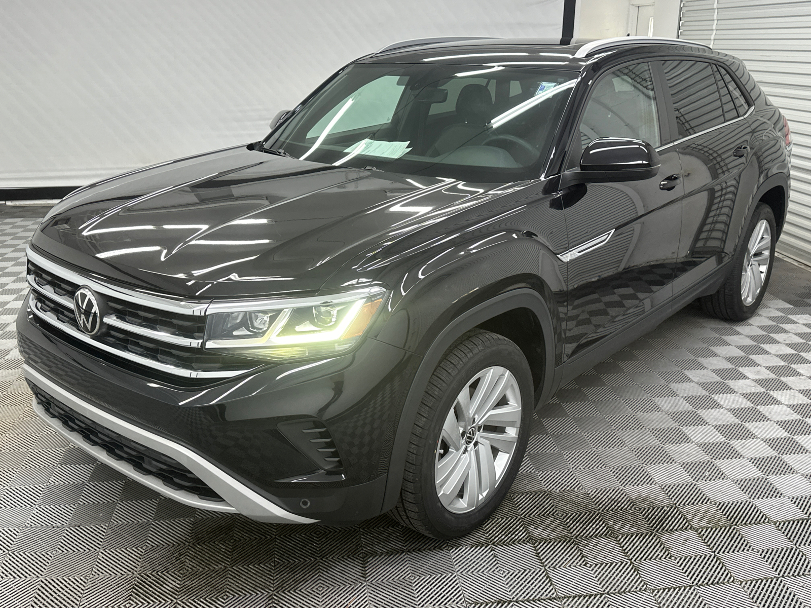 2021 Volkswagen Atlas Cross Sport 2.0T SE w/Technology 1