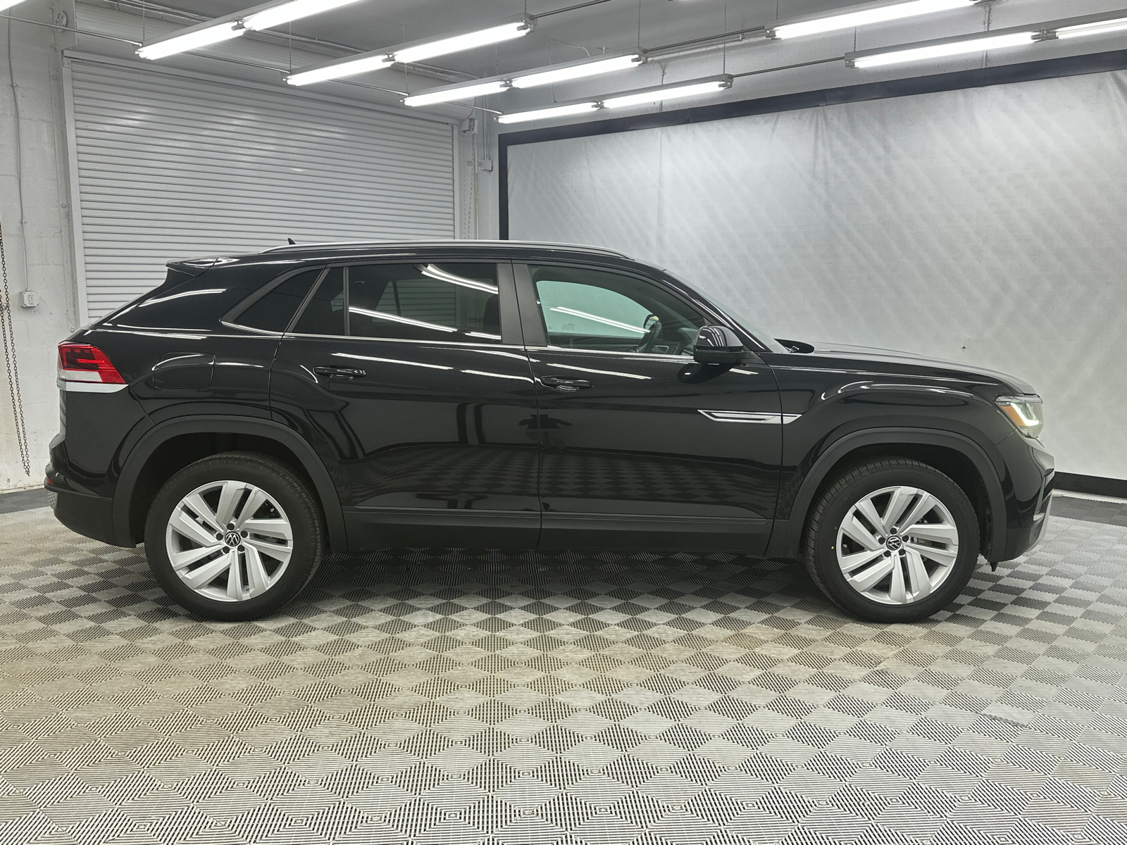 2021 Volkswagen Atlas Cross Sport 2.0T SE w/Technology 6