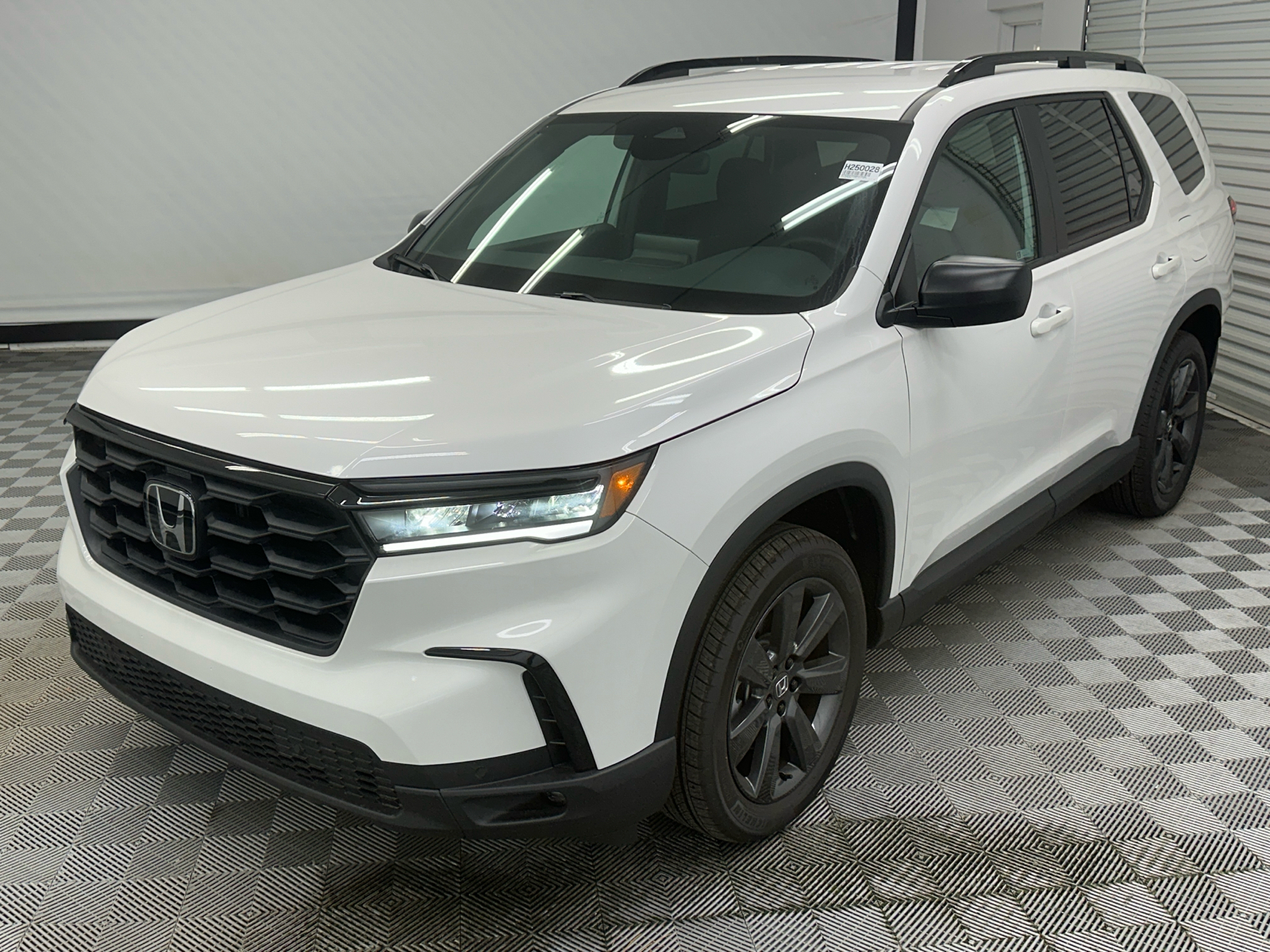 2025 Honda Pilot Sport 1