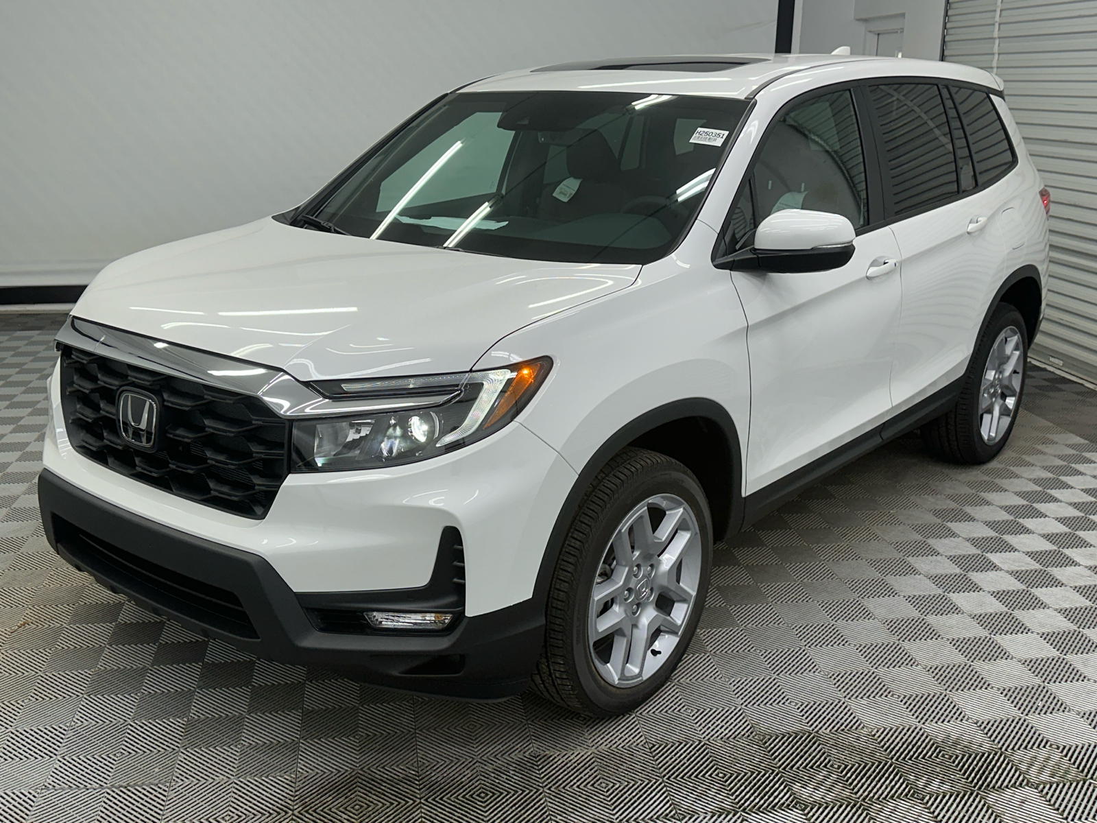 2025 Honda Passport EX-L 1