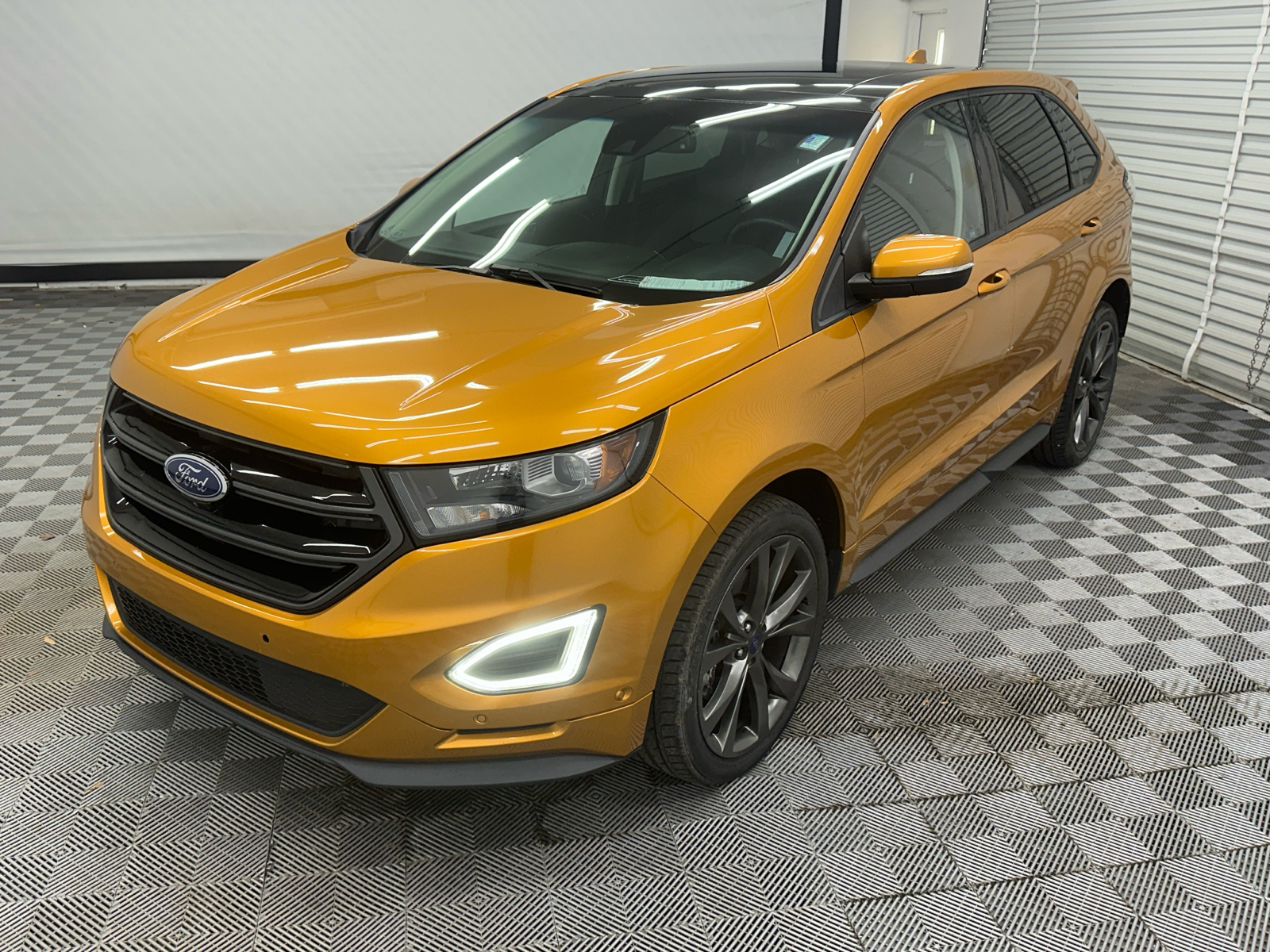 2016 Ford Edge Sport 1