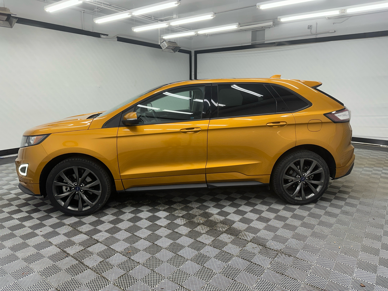 2016 Ford Edge Sport 2