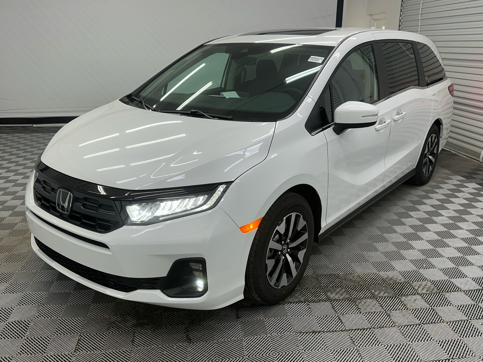 2025 Honda Odyssey EX-L 1