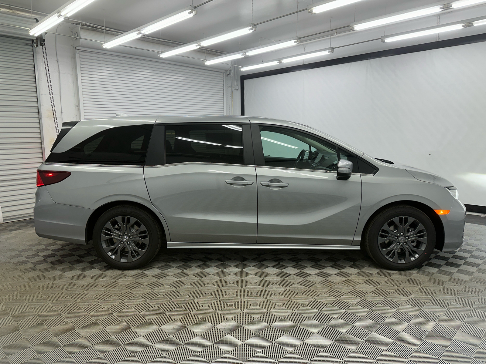 2025 Honda Odyssey Touring 6