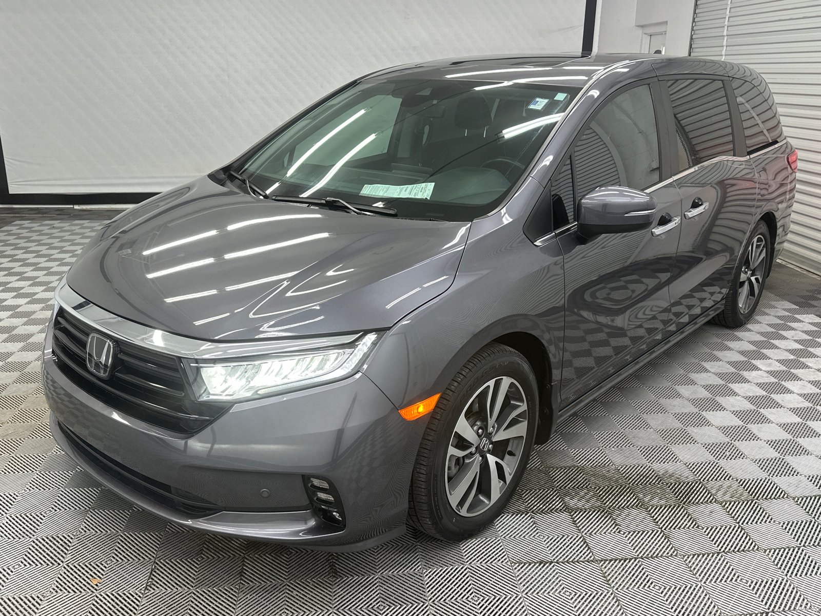 2022 Honda Odyssey Touring 1