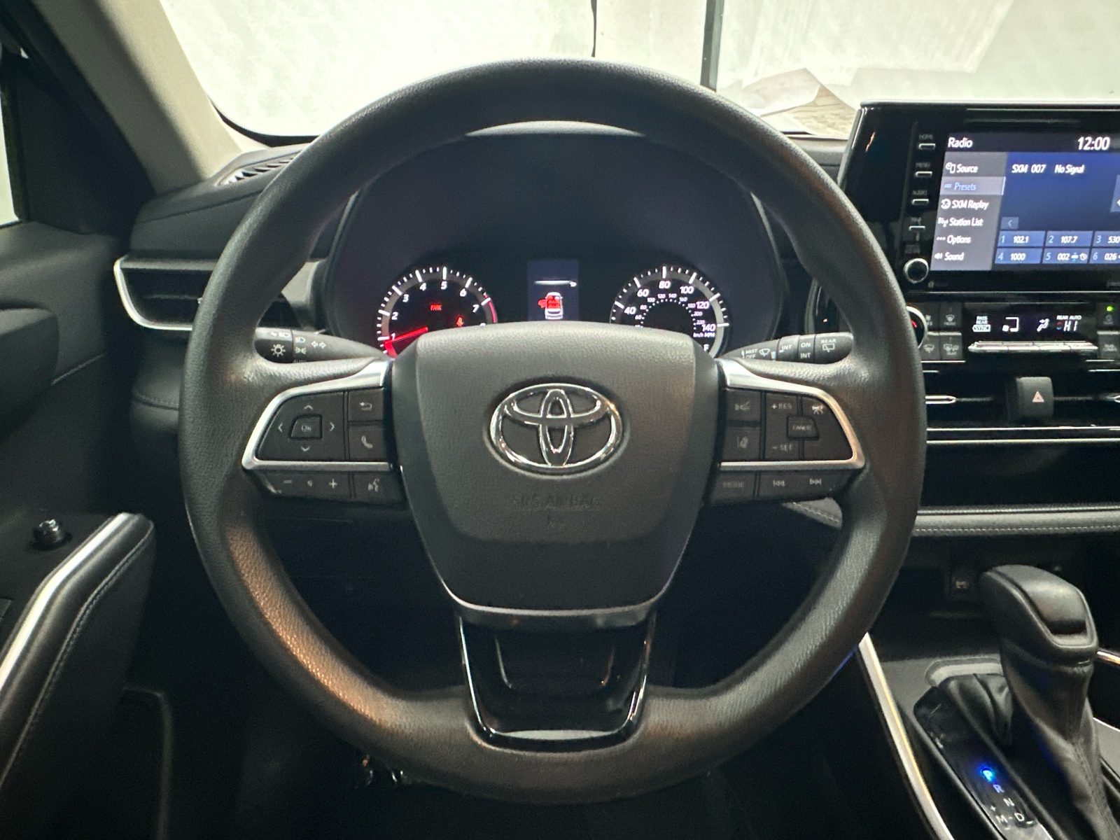 2021 Toyota Highlander L 27