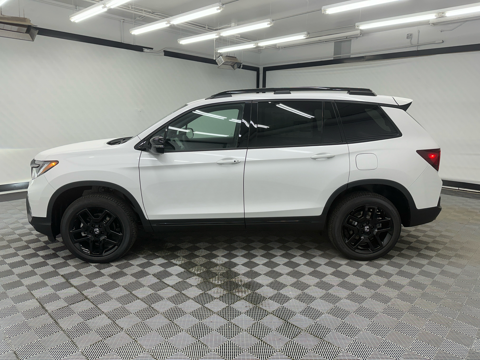 2025 Honda Passport Black Edition 2