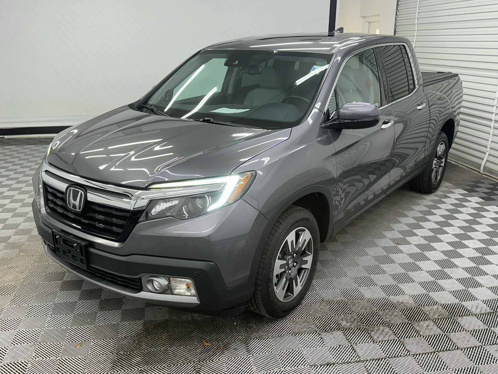 2019 Honda Ridgeline RTL-E 1