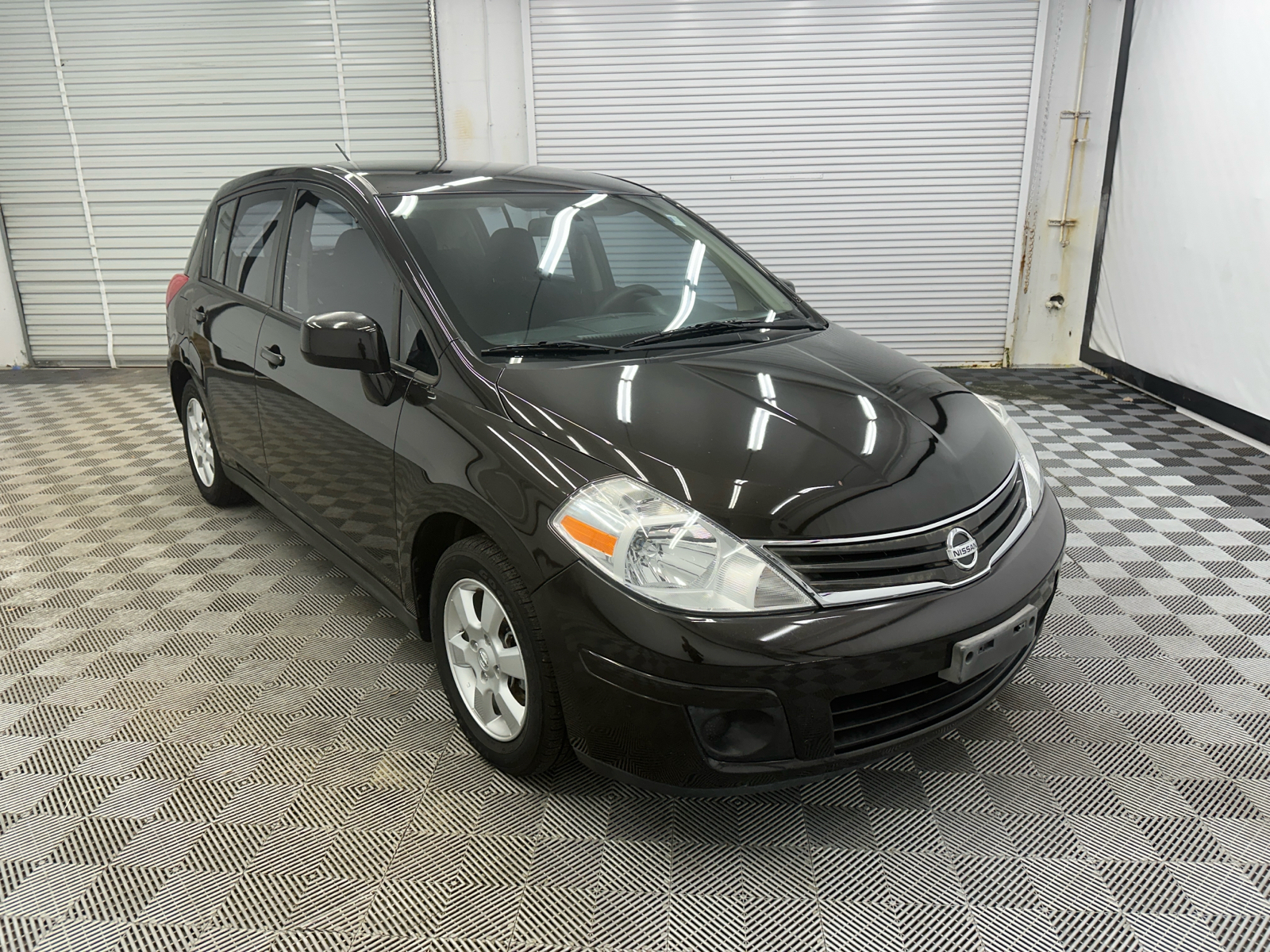 2011 Nissan Versa 1.8 S 7