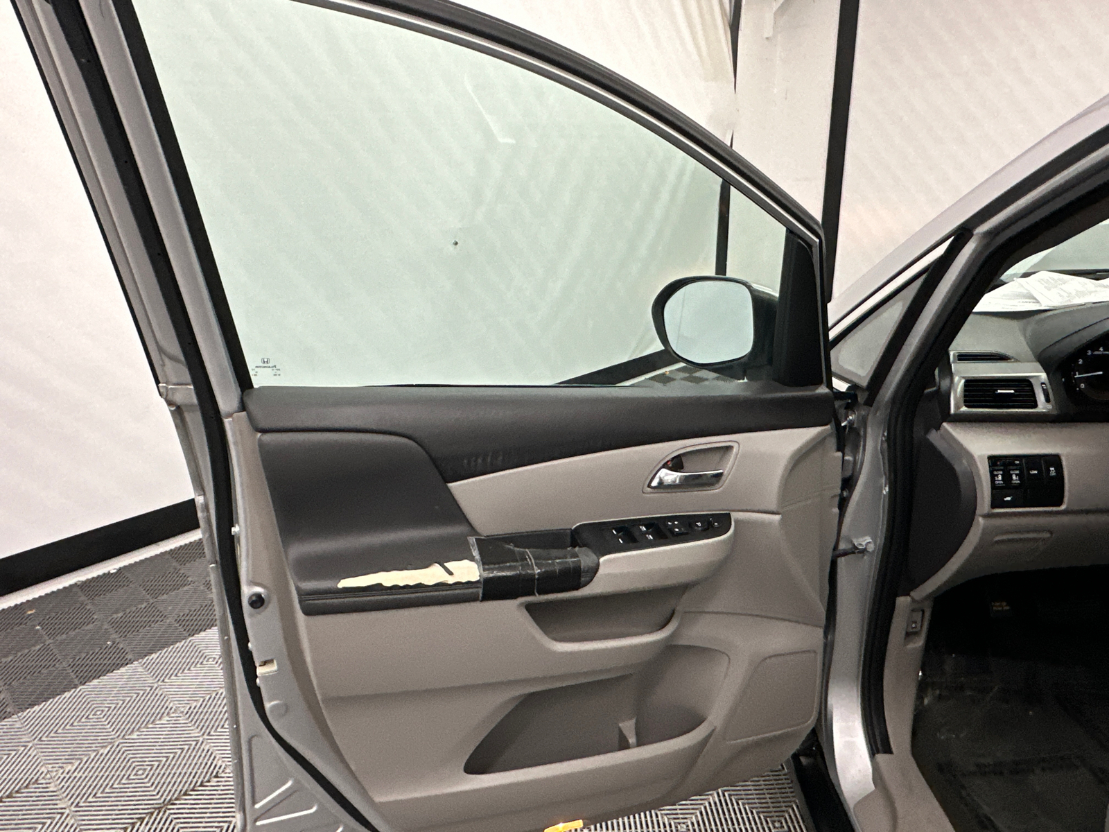 2014 Honda Odyssey EX-L 11