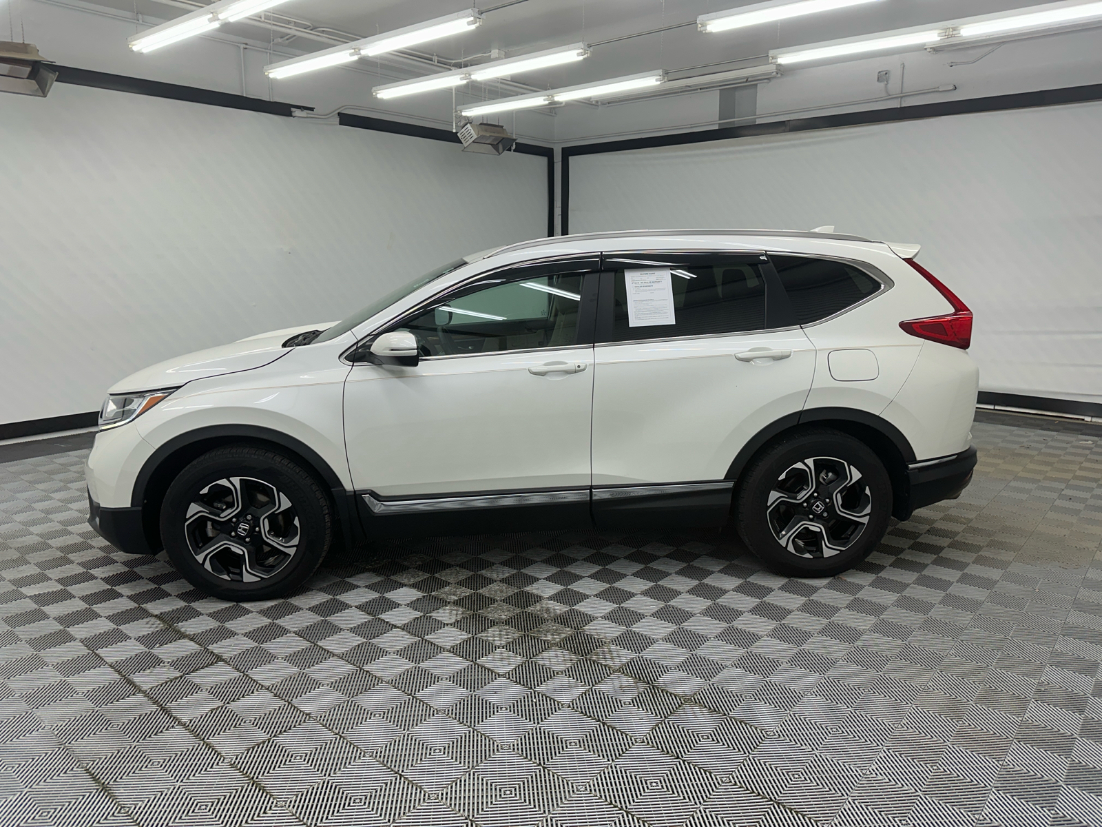 2017 Honda CR-V Touring 2