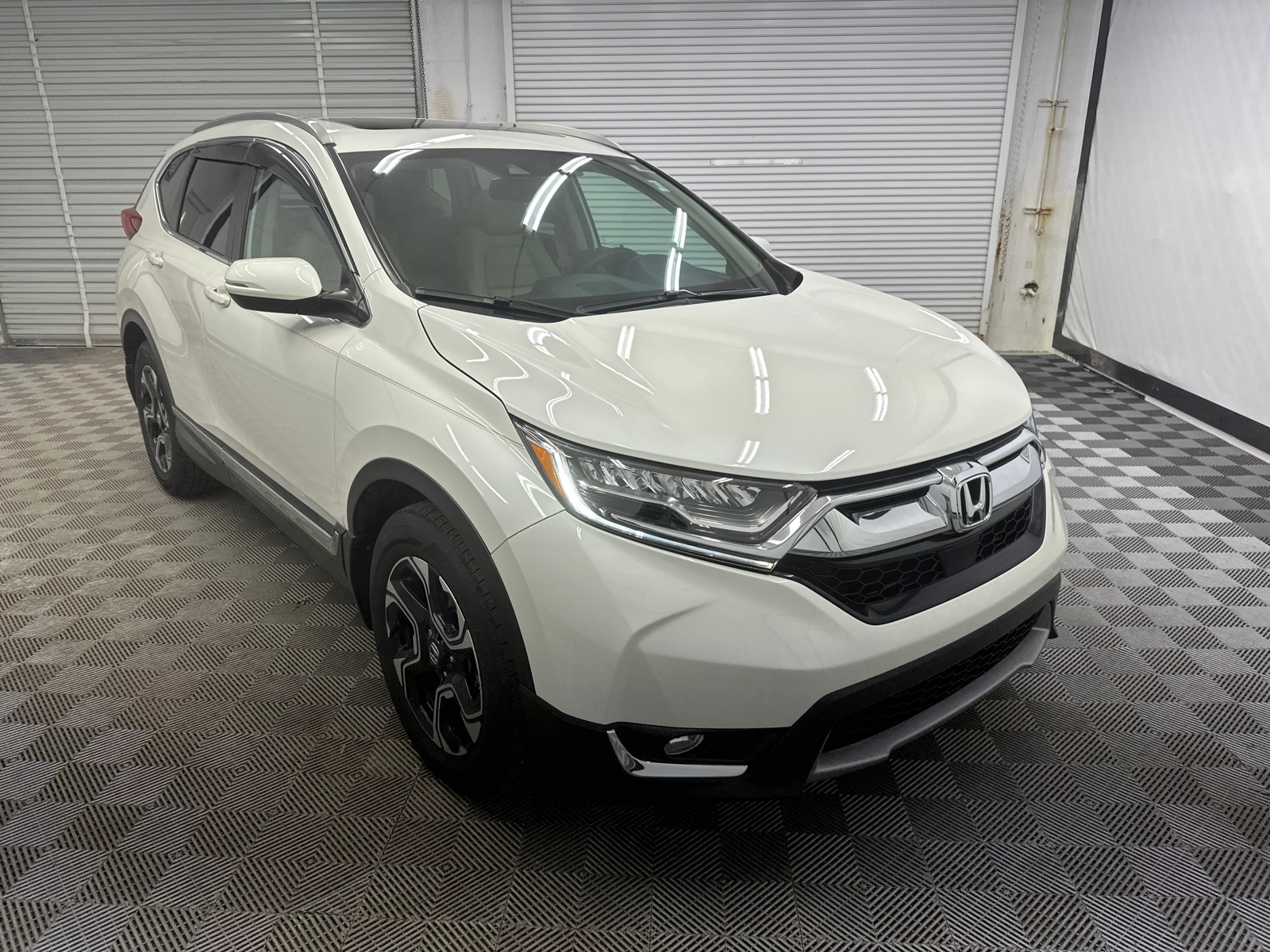 2017 Honda CR-V Touring 44