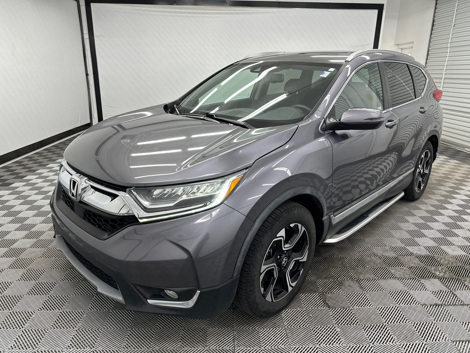 2018 Honda CR-V Touring 1