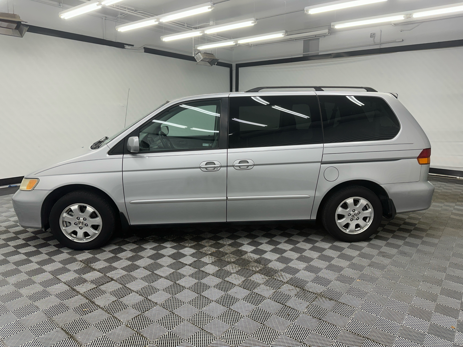 2004 Honda Odyssey EX 2