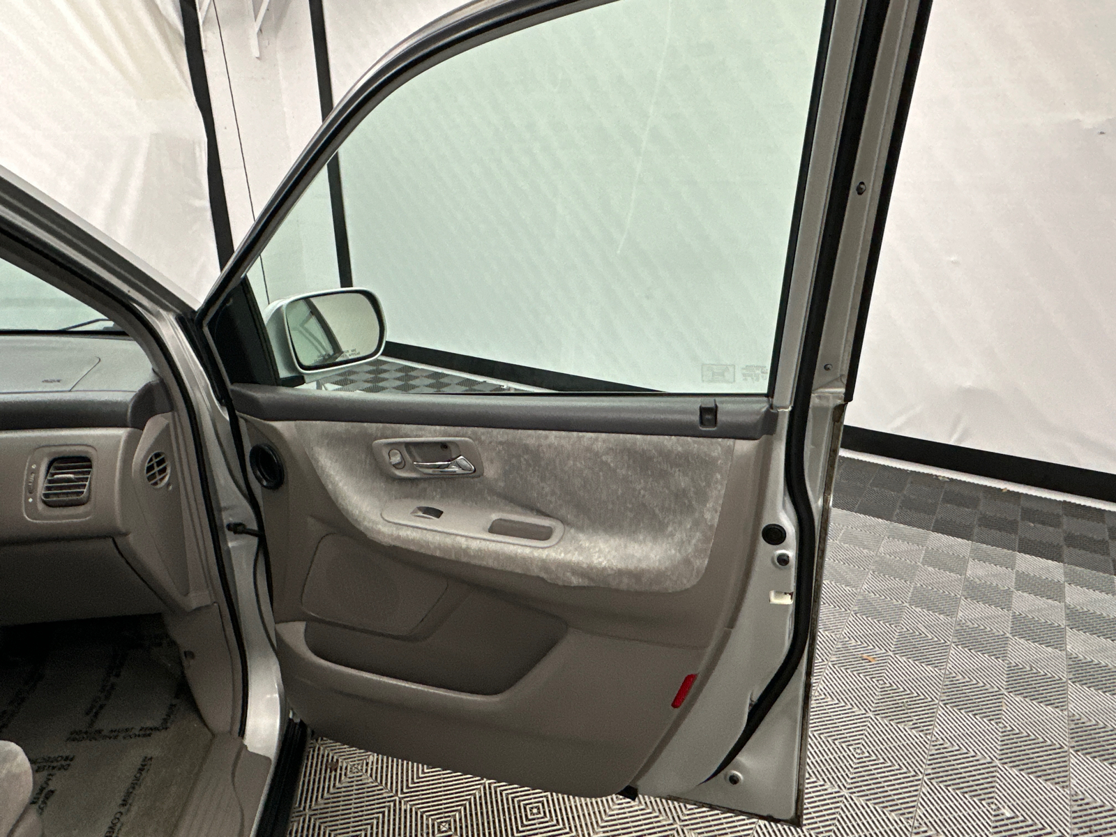 2004 Honda Odyssey EX 15