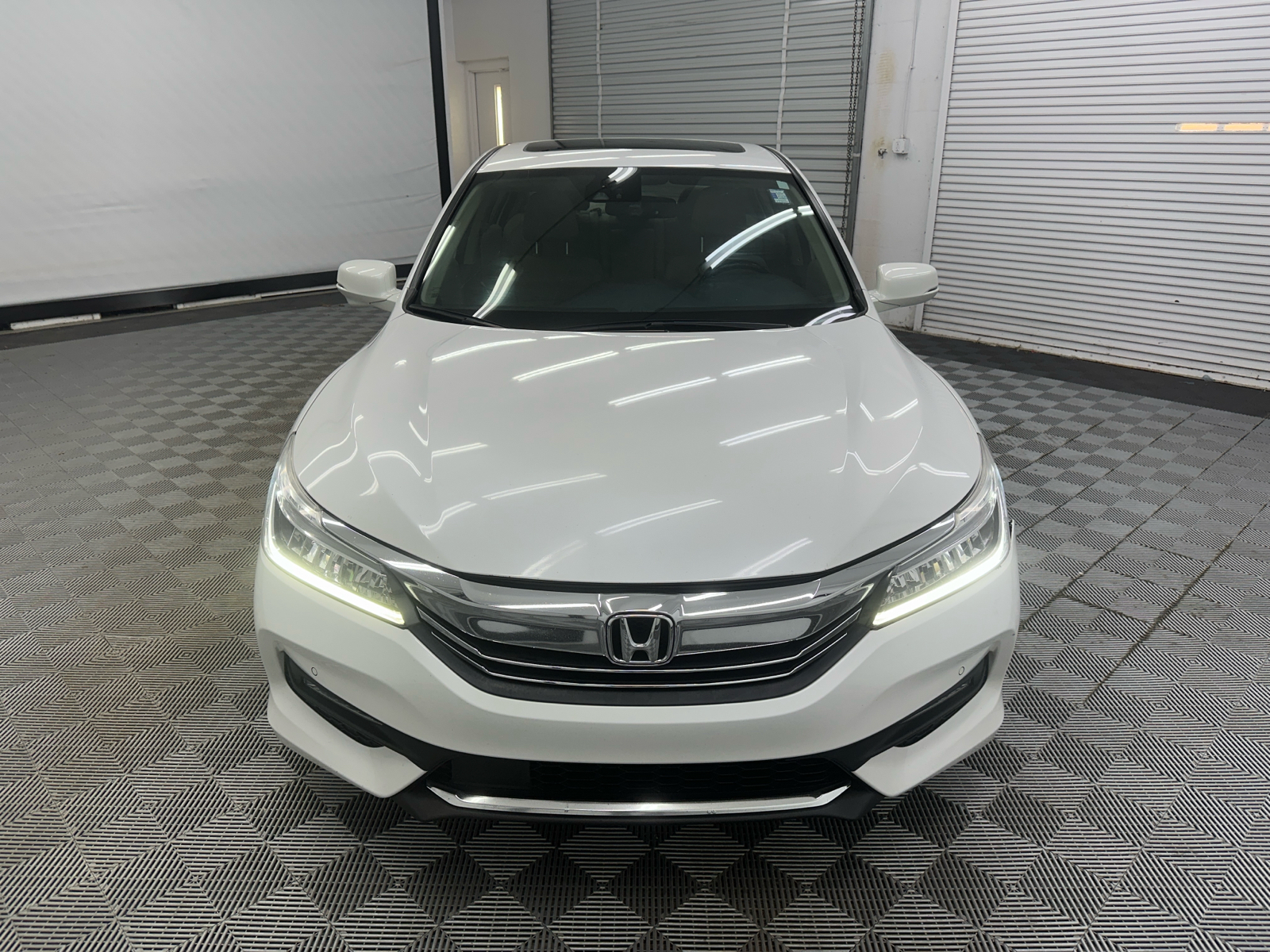 2017 Honda Accord Touring 8