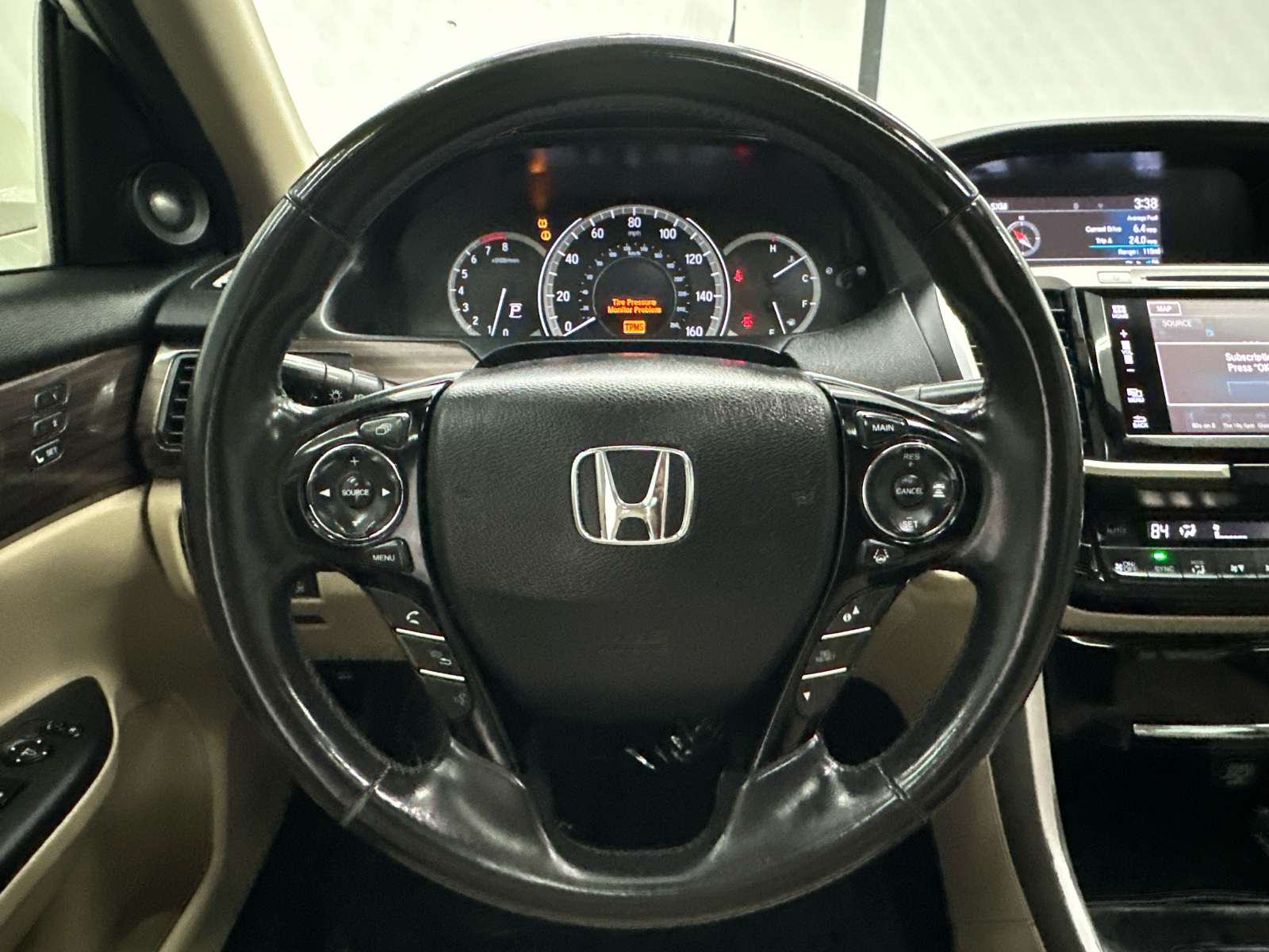 2017 Honda Accord Touring 28