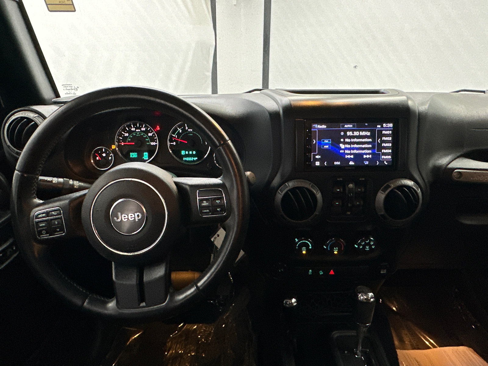 2015 Jeep Wrangler Unlimited Sport 23