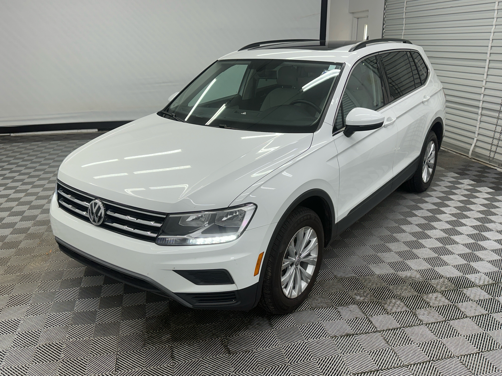 2019 Volkswagen Tiguan 2.0T SE 1