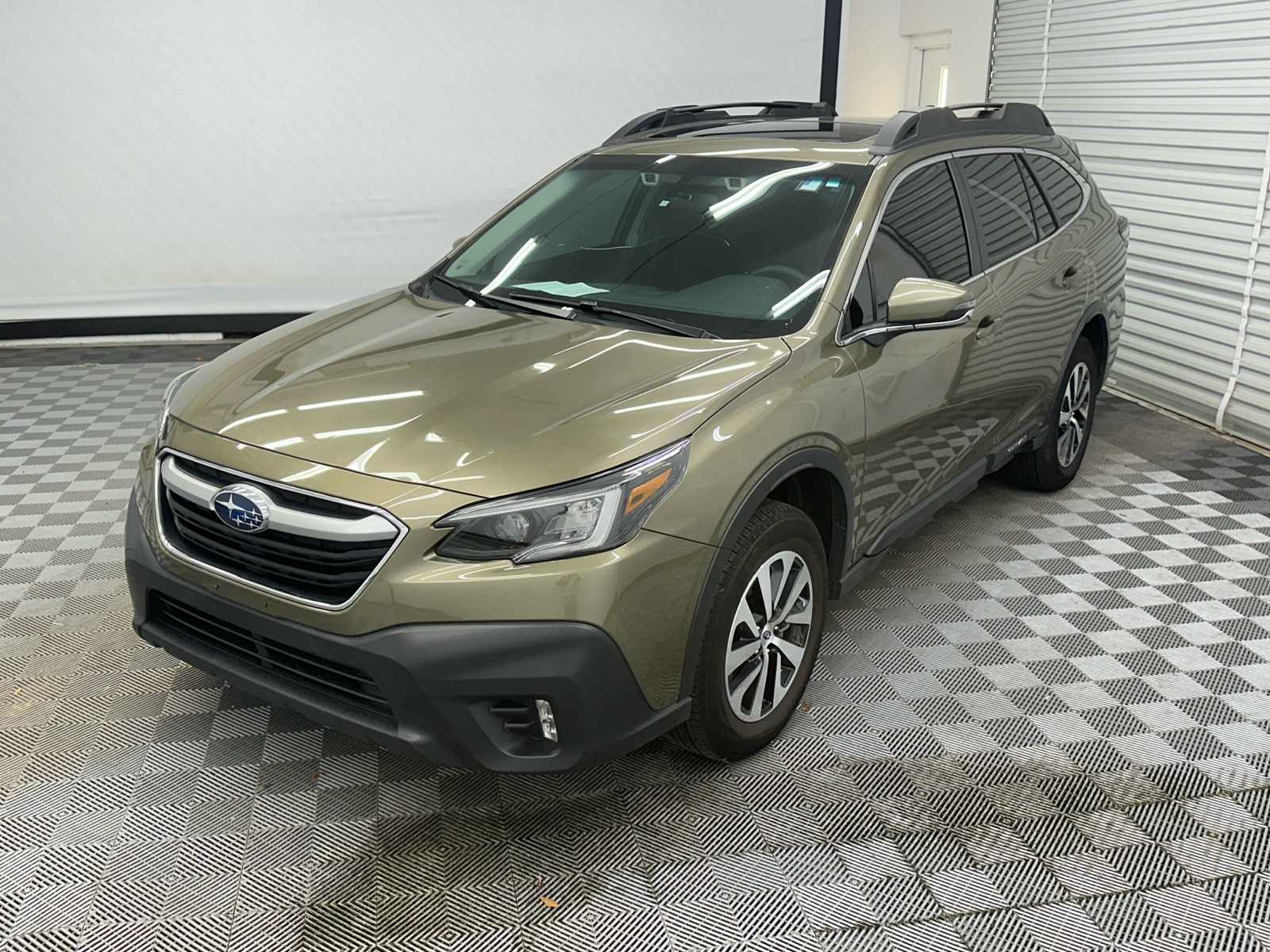 2022 Subaru Outback Premium 1