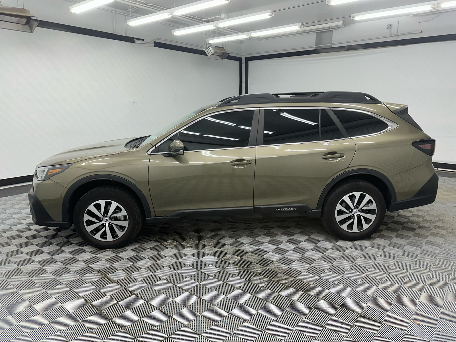 2022 Subaru Outback Premium 2