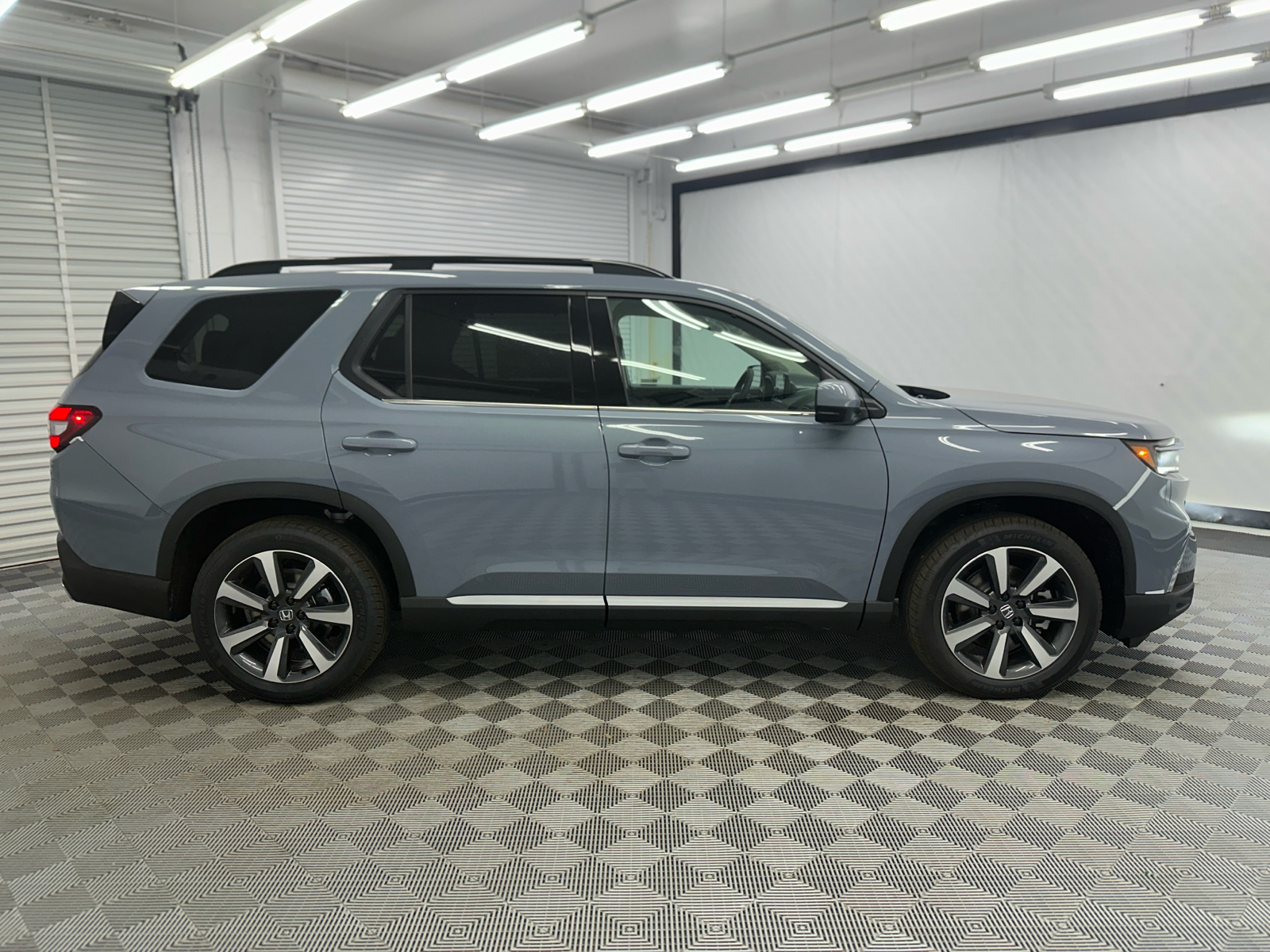 2025 Honda Pilot Touring 6