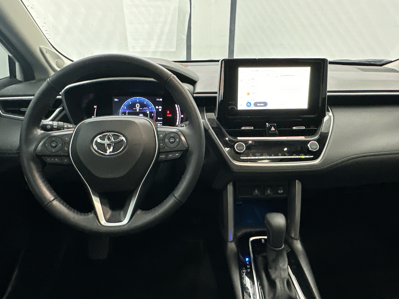 2023 Toyota Corolla Cross XLE 26