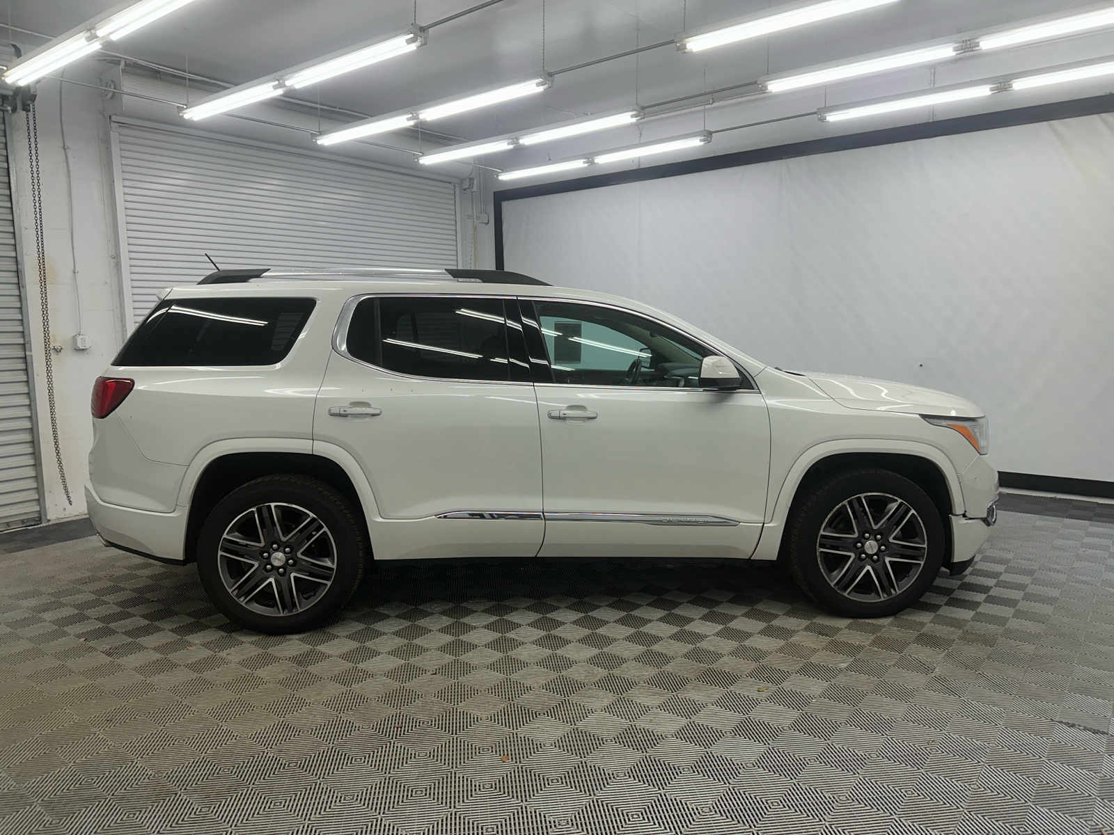 2018 GMC Acadia Denali 6