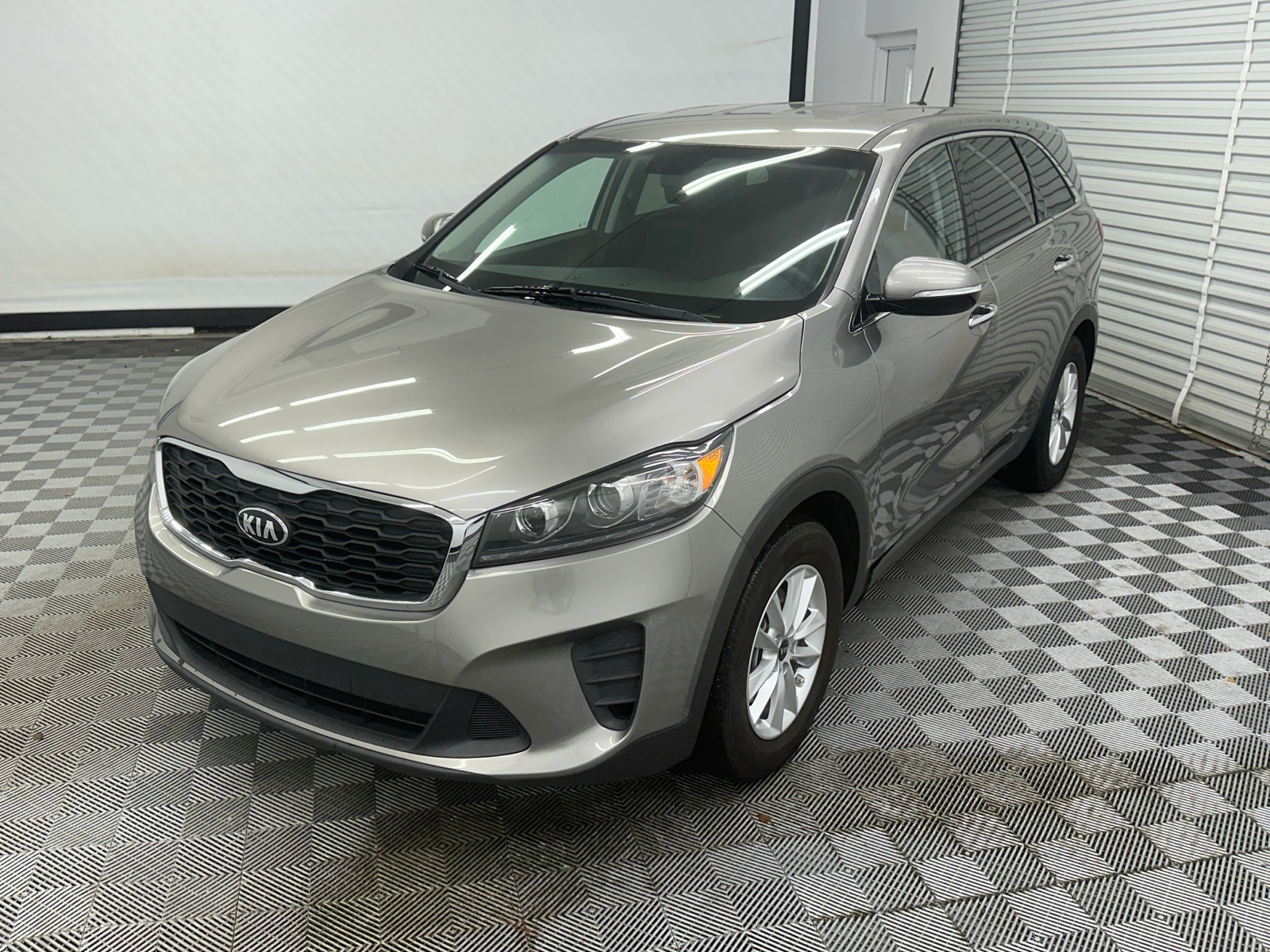 2019 Kia Sorento LX 1