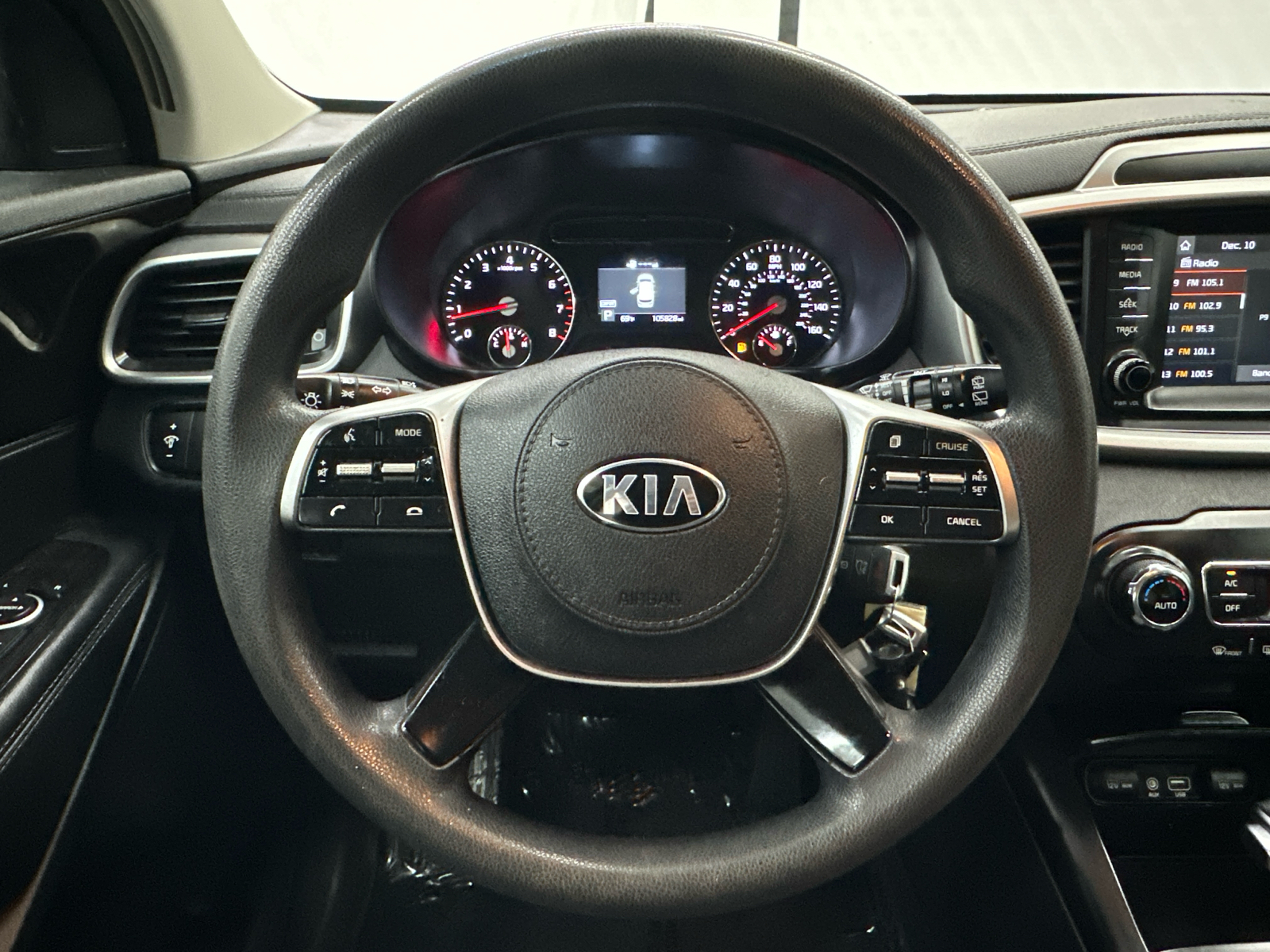 2019 Kia Sorento LX 25