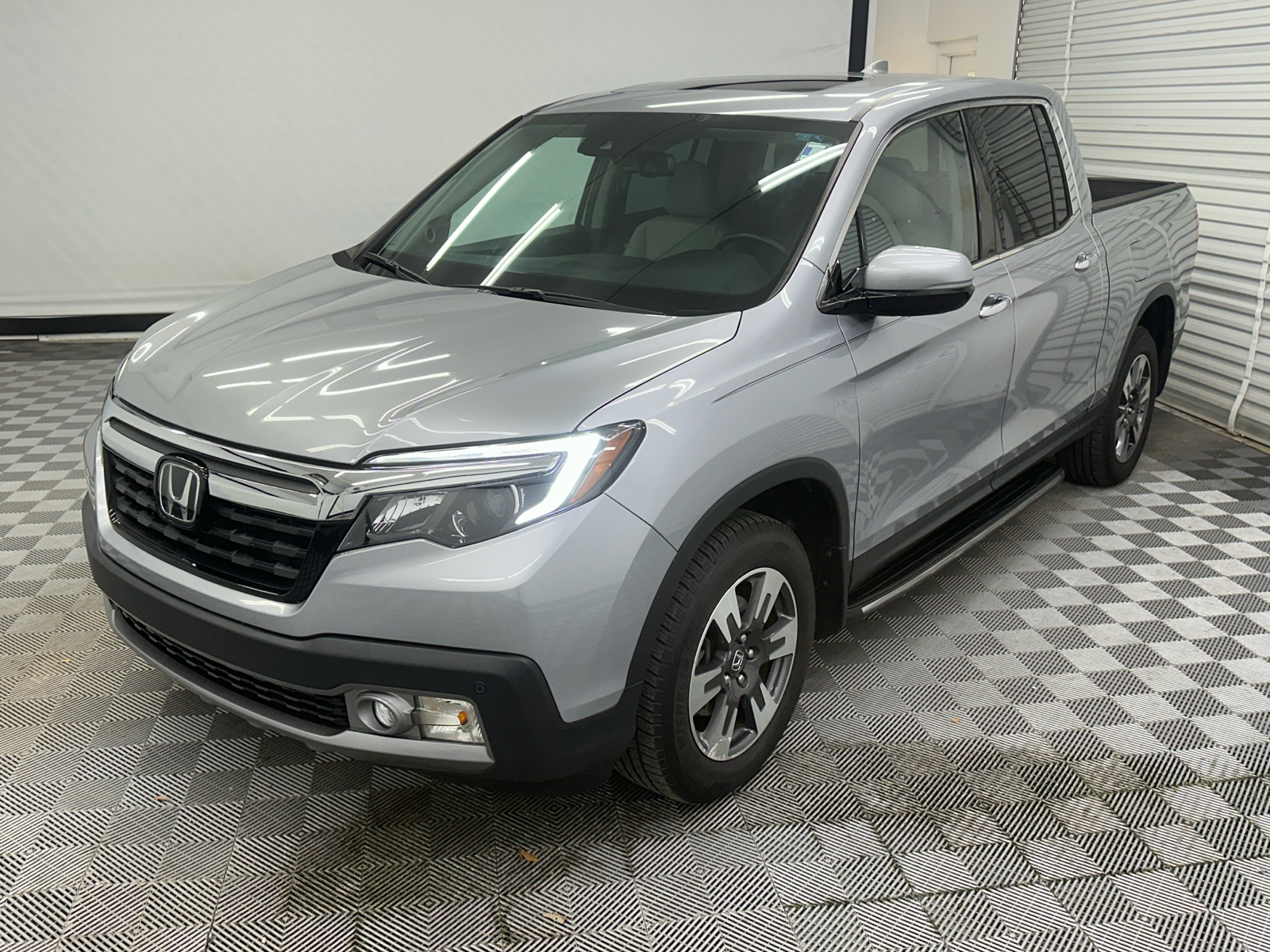 2017 Honda Ridgeline RTL-E 1