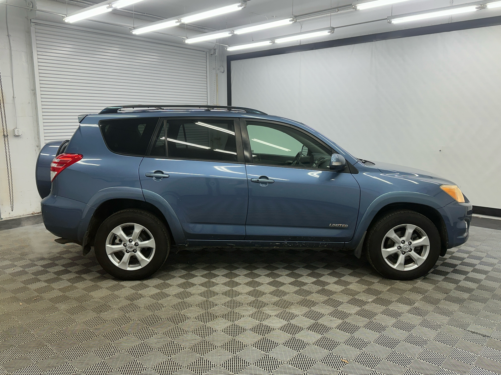 2009 Toyota RAV4 Limited 6