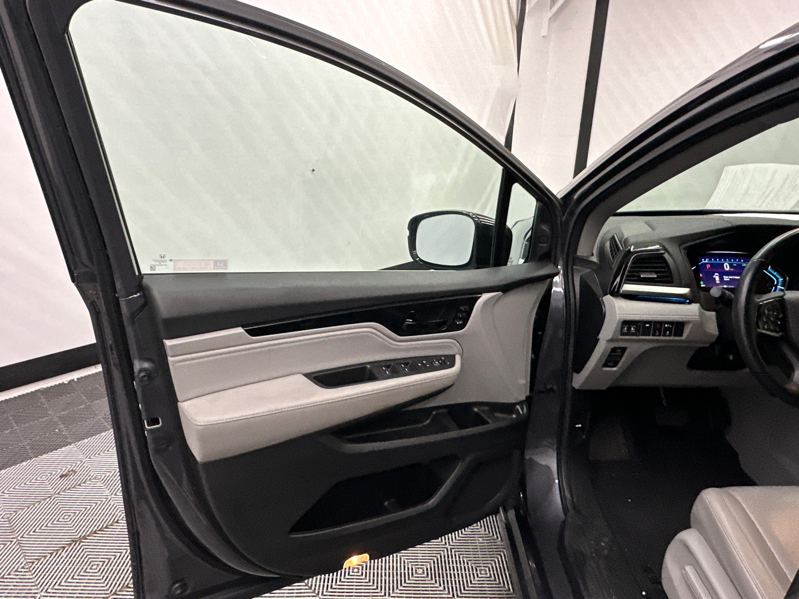 2019 Honda Odyssey Elite 11