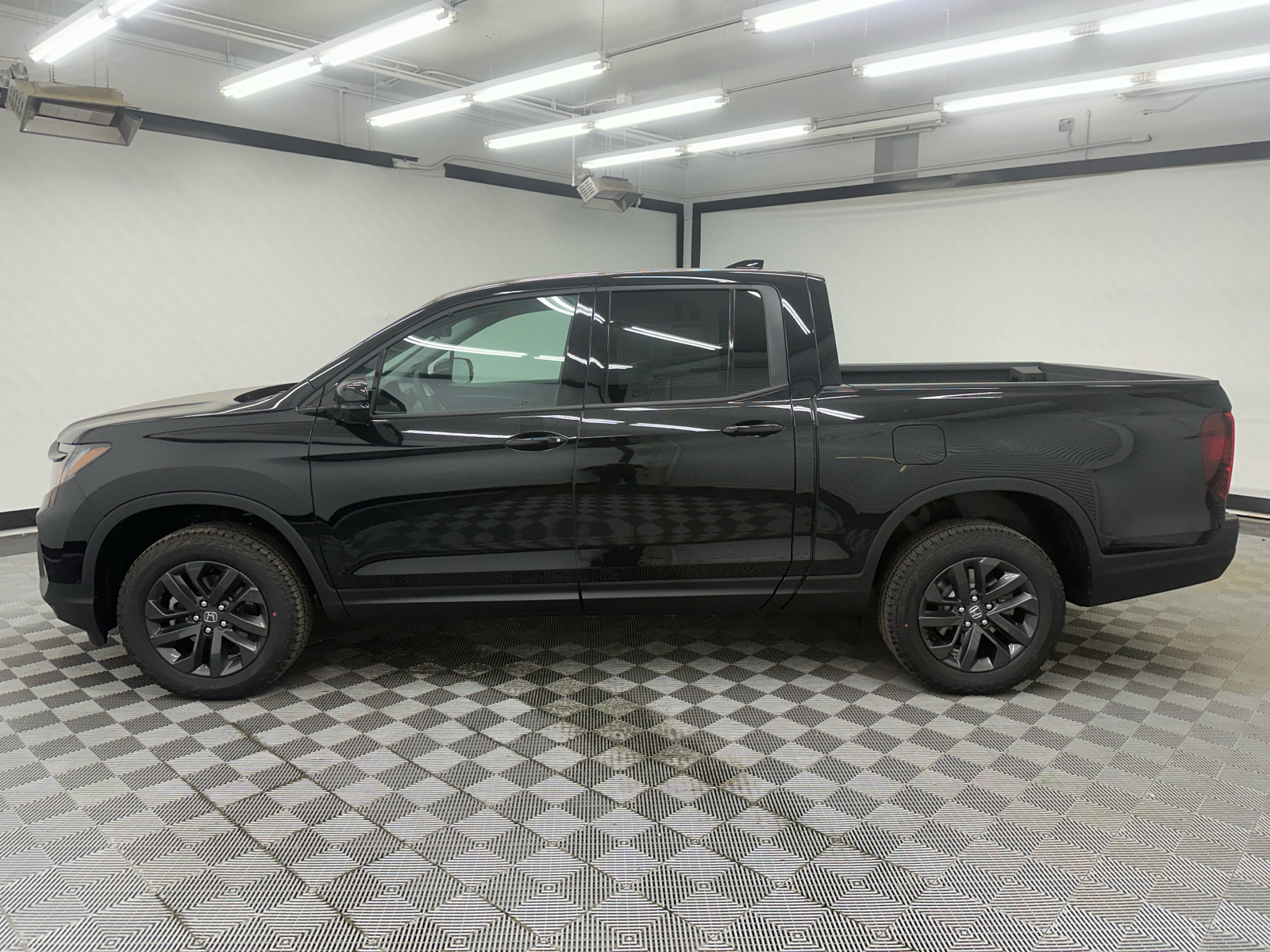 2025 Honda Ridgeline Sport 2