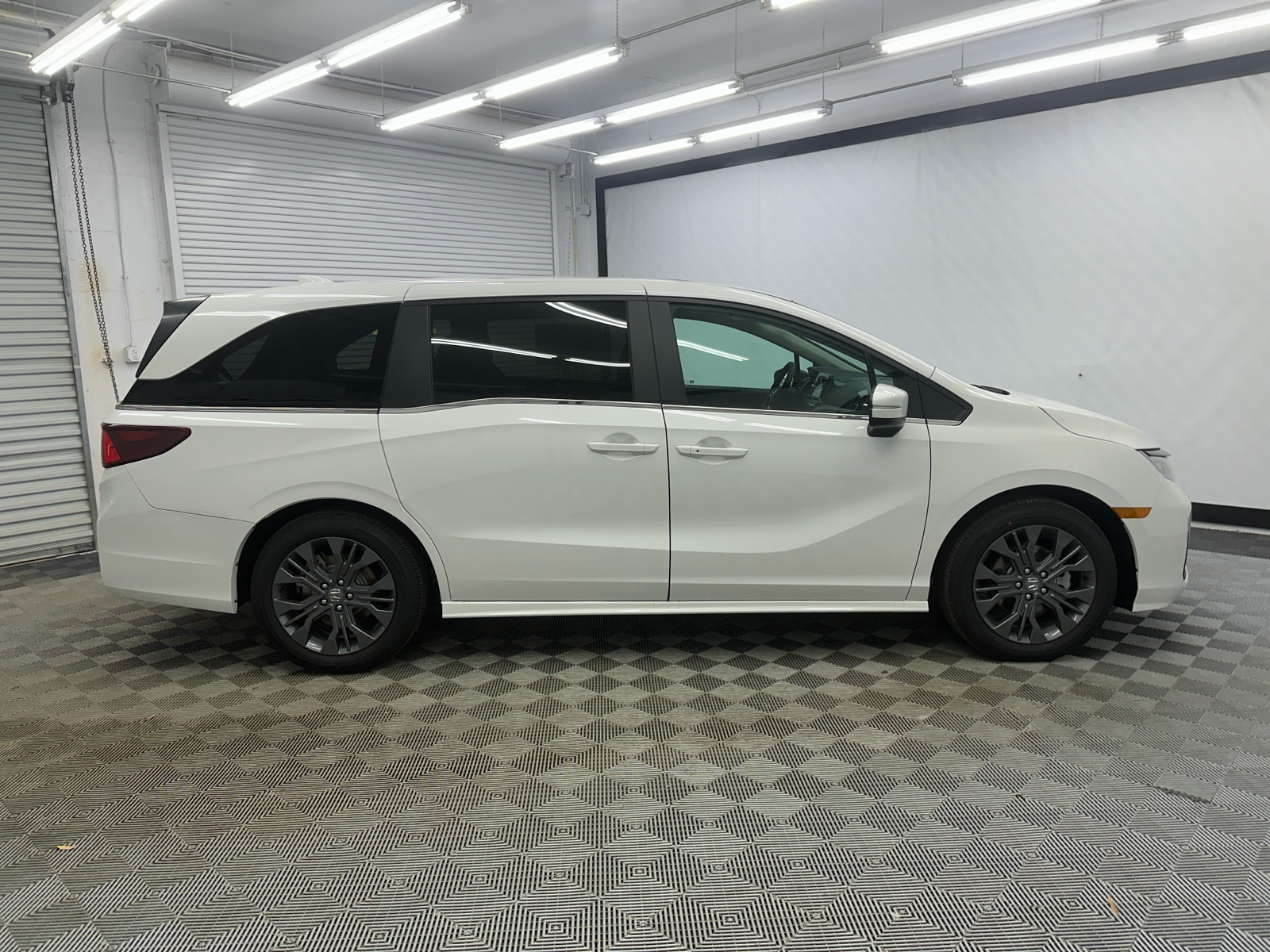 2025 Honda Odyssey Touring 6