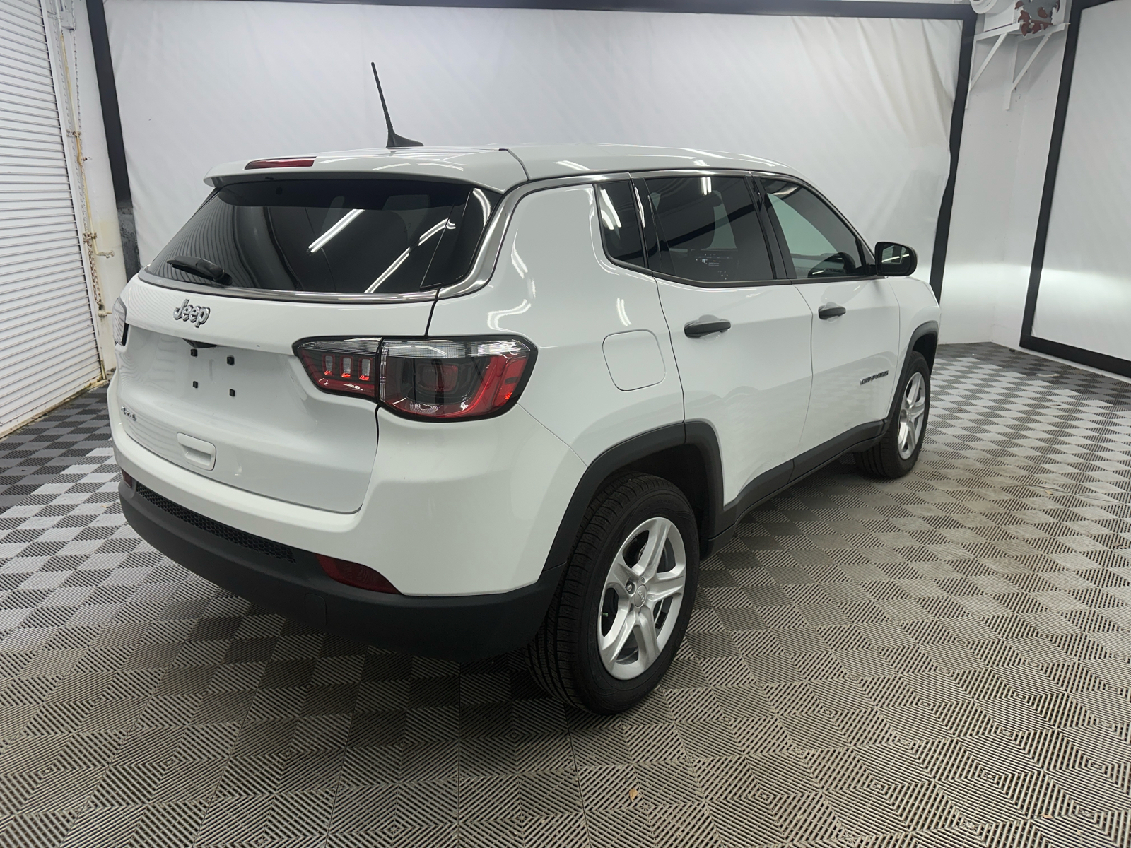 2023 Jeep Compass Sport 5