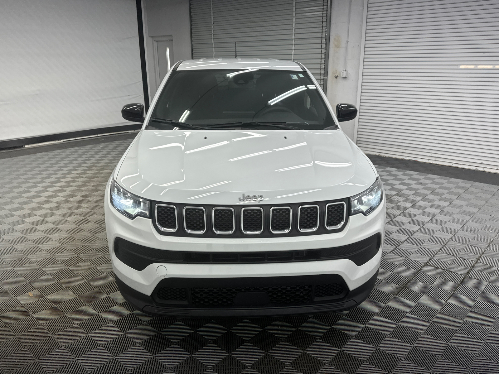 2023 Jeep Compass Sport 8