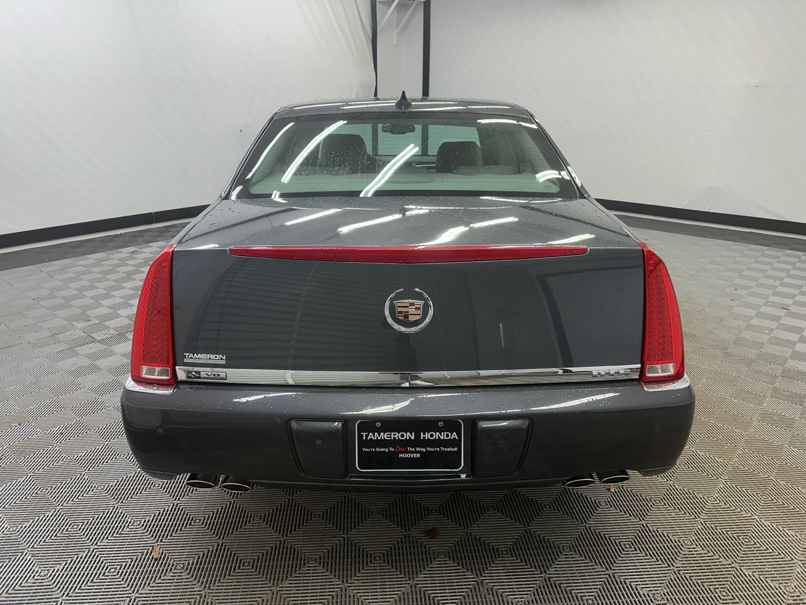 2010 Cadillac DTS Luxury 4