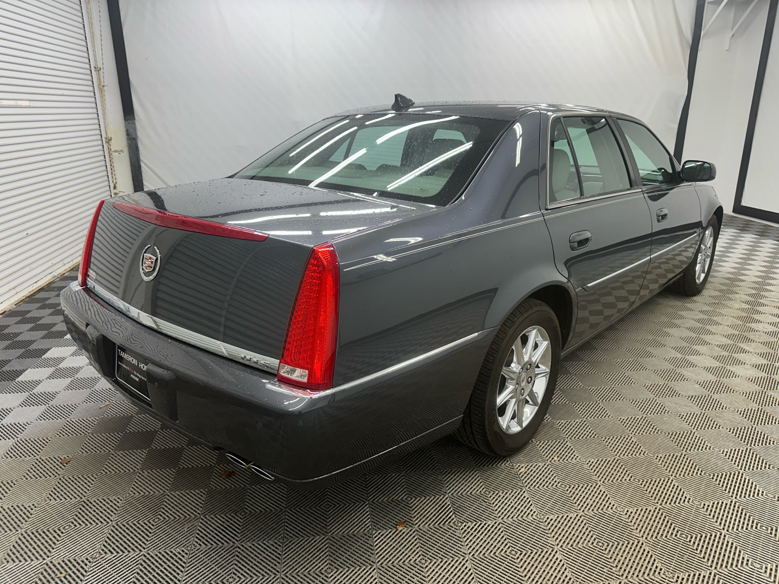 2010 Cadillac DTS Luxury 5